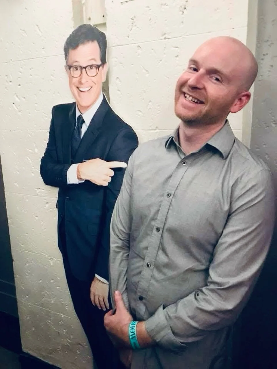 A story from our host @sterlingthrill about the time he met @colbert &hellip; abridged by AI, cuz Sterl long whinded AF: When I met Stephen Colbert, I didn&rsquo;t get a picture with him&hellip; but I got a great story.

A few years ago, I went to a 