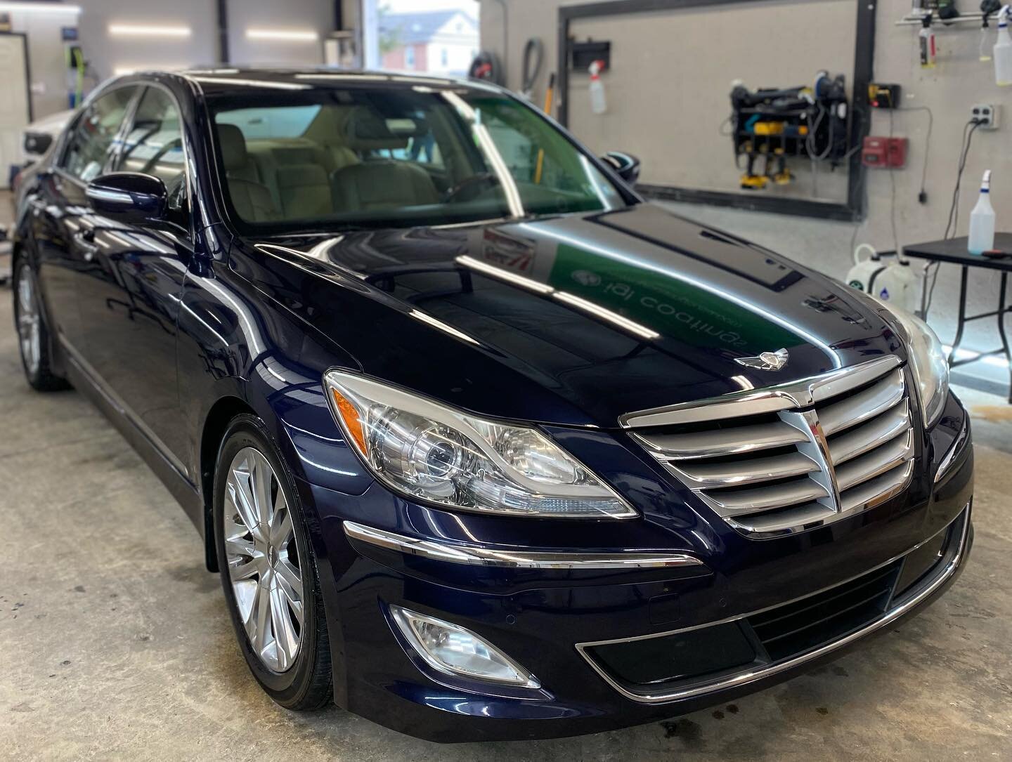 This Genesis received our single-stage paint polishing service + interior detailing &amp; engine bay steam-cleaning. Visit our website to book your vehicle or reach out to make an appointment. 💎
➖➖➖➖➖➖➖➖
#detailing #paintpolishing #genesis #interior