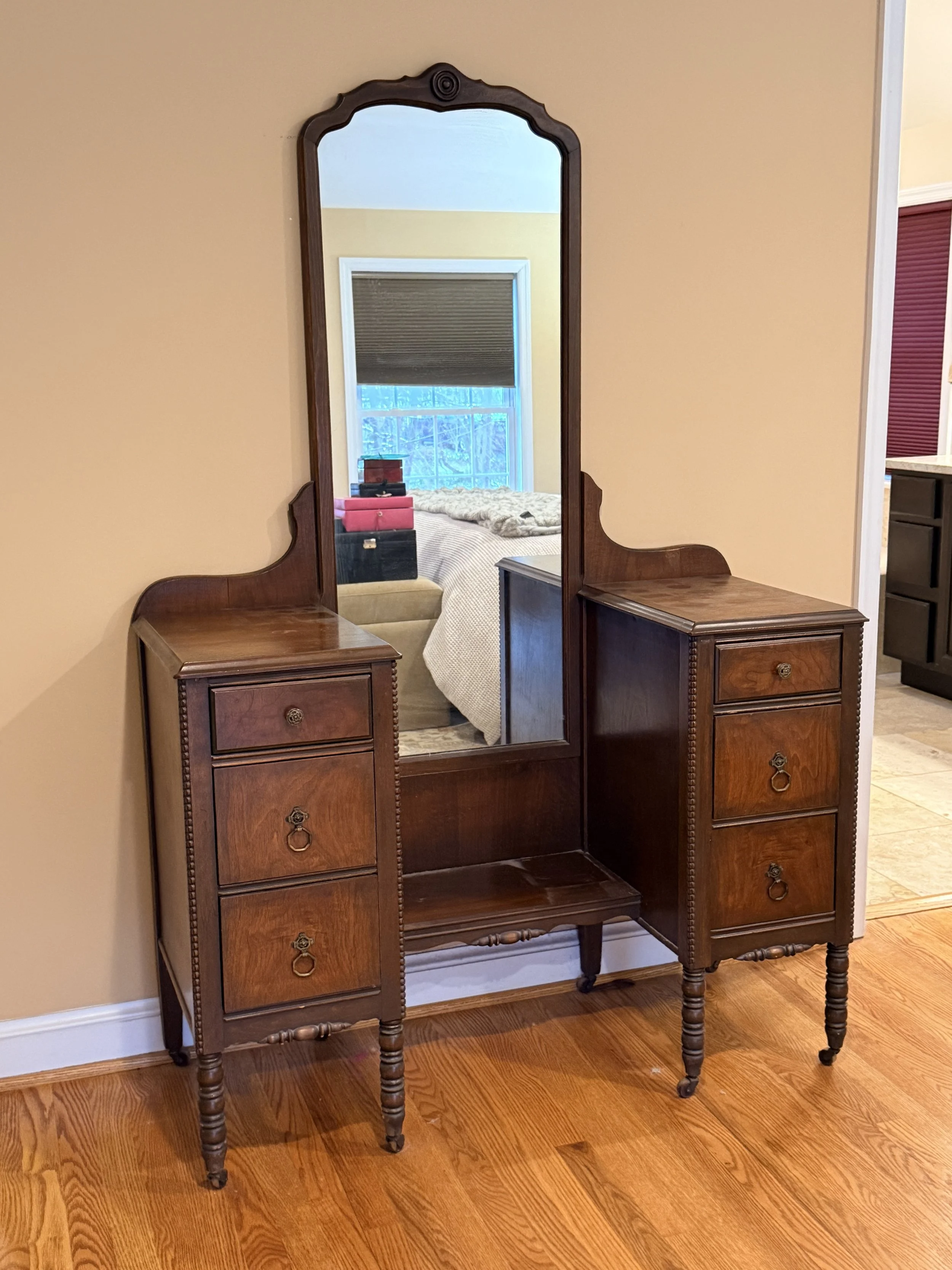 Antique Dressing Table Vanity