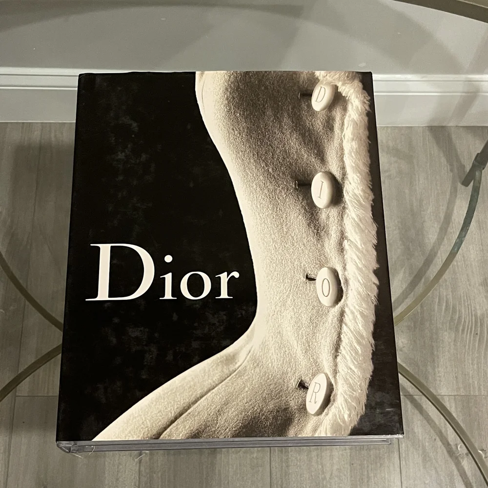 Dior 洋書Assouline 2007年出版 Dior 洋書Assouline 2007年出版 Dior by Christian Dior Coffee