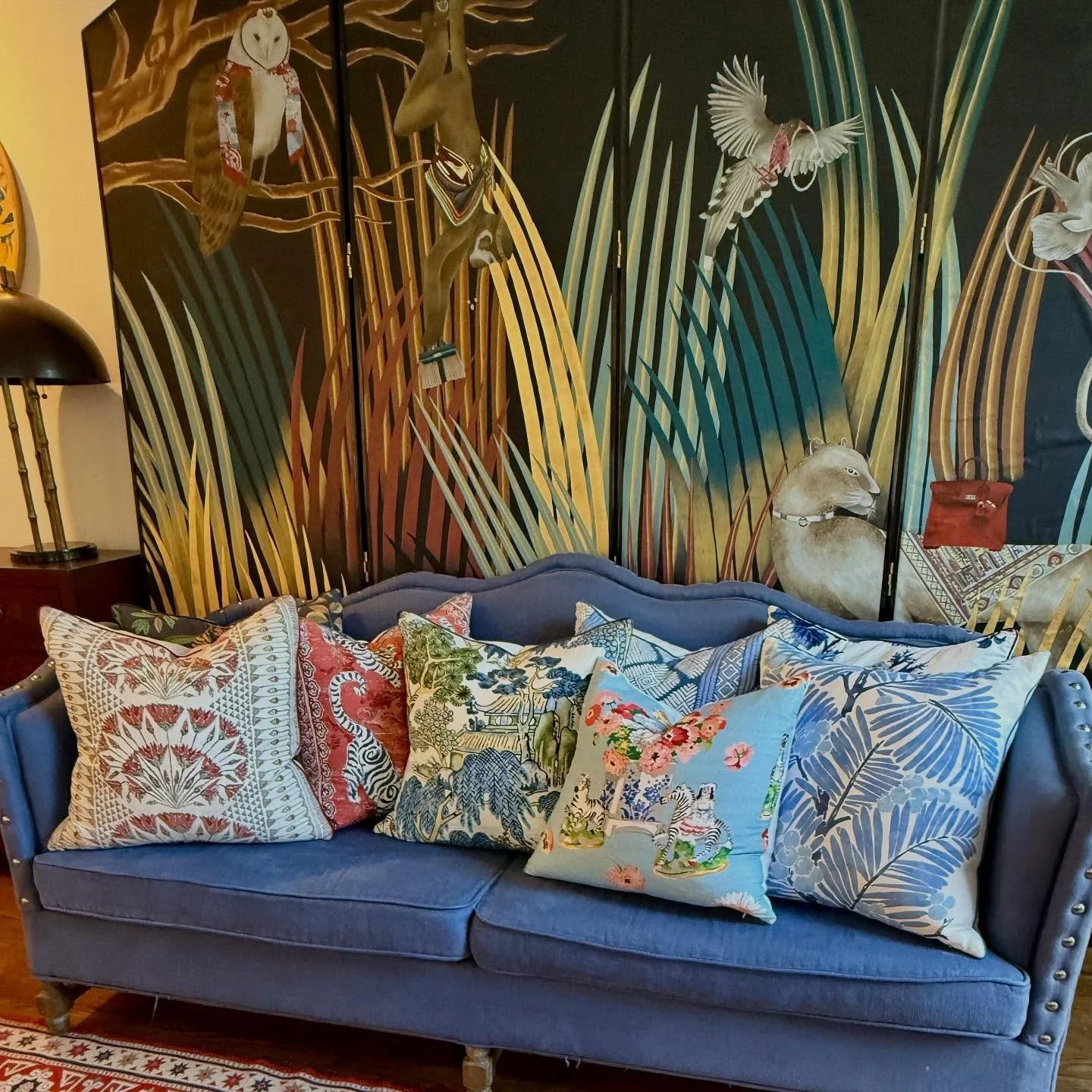 A plethora of pillows.

Check website to see each pillow up close.
.
.
.
.
.
@ryan_studio
#ryanstudio
@schumacher1889
#schumacher1189
#schumacher1189 
#designerpillows
#annafrench
@thibaut_1886
#thibaut
#annafrenchfabrics
@leejofa
#leejofa
#patternpl