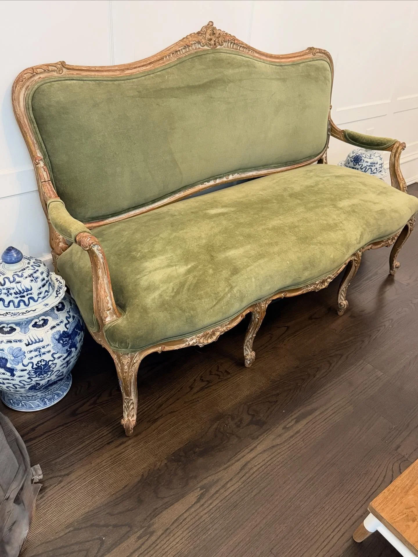 Green Goddess
.
.
.
.
.
#antiquesettee
#louisxv 
#louisxvistyle 
#antiquesofa
#frenchdecor
#frenchantiques
#louisxvsettee
#howiantique 
@chairishco
#chairishsuperseller 
#gonegirlhome