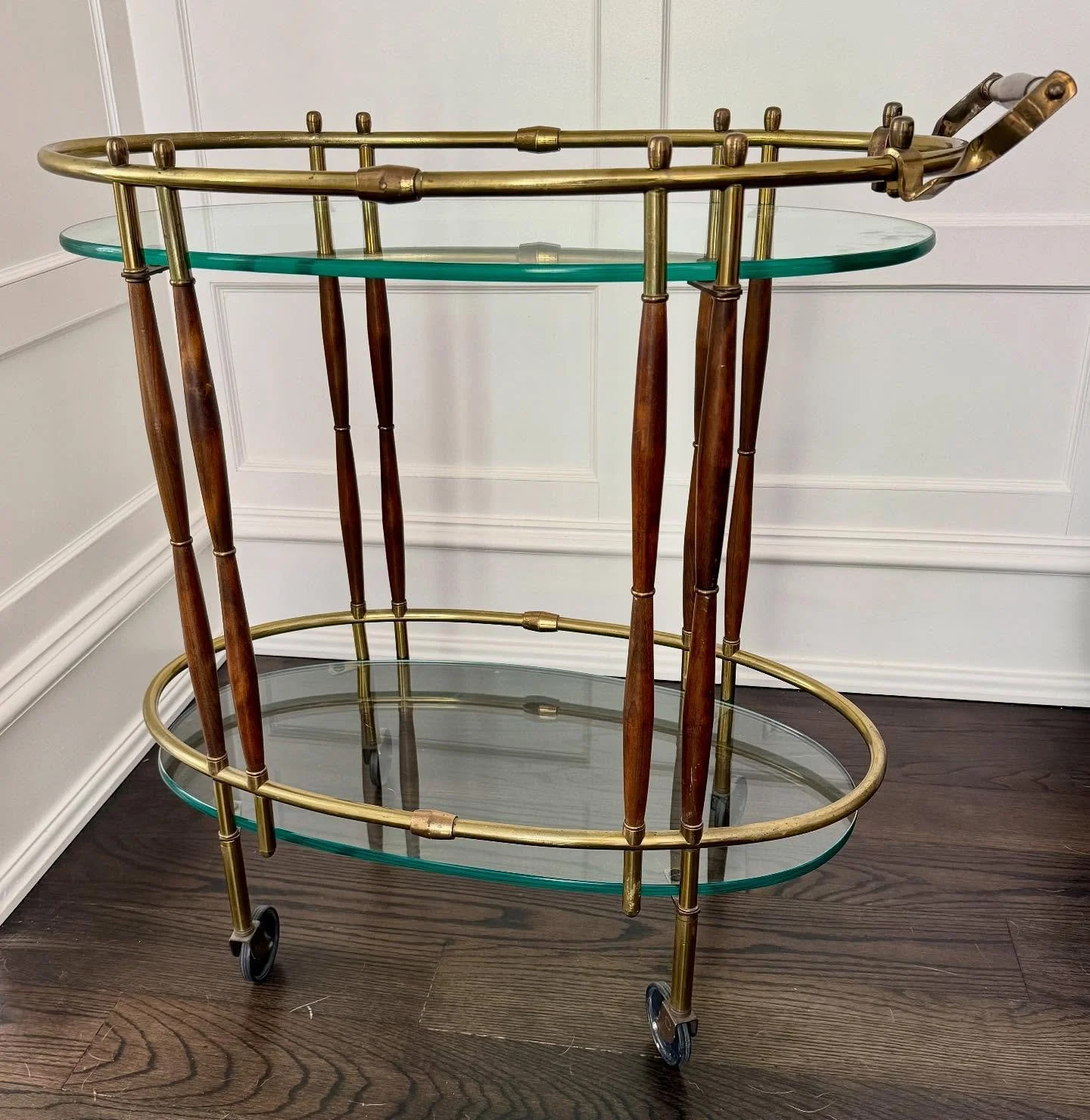 The George Clooney of bar carts: vintage mid-century, Italian and gorgeous.
.
.
.
.
.
#barcart 
#vintagebarcart
#vintagefurniture #italianbarcart
#midcenturystyle
#howivintage
#midcenturybarcart
#hollywoodregencybarcart
#chairishsuperseller 
@chairis