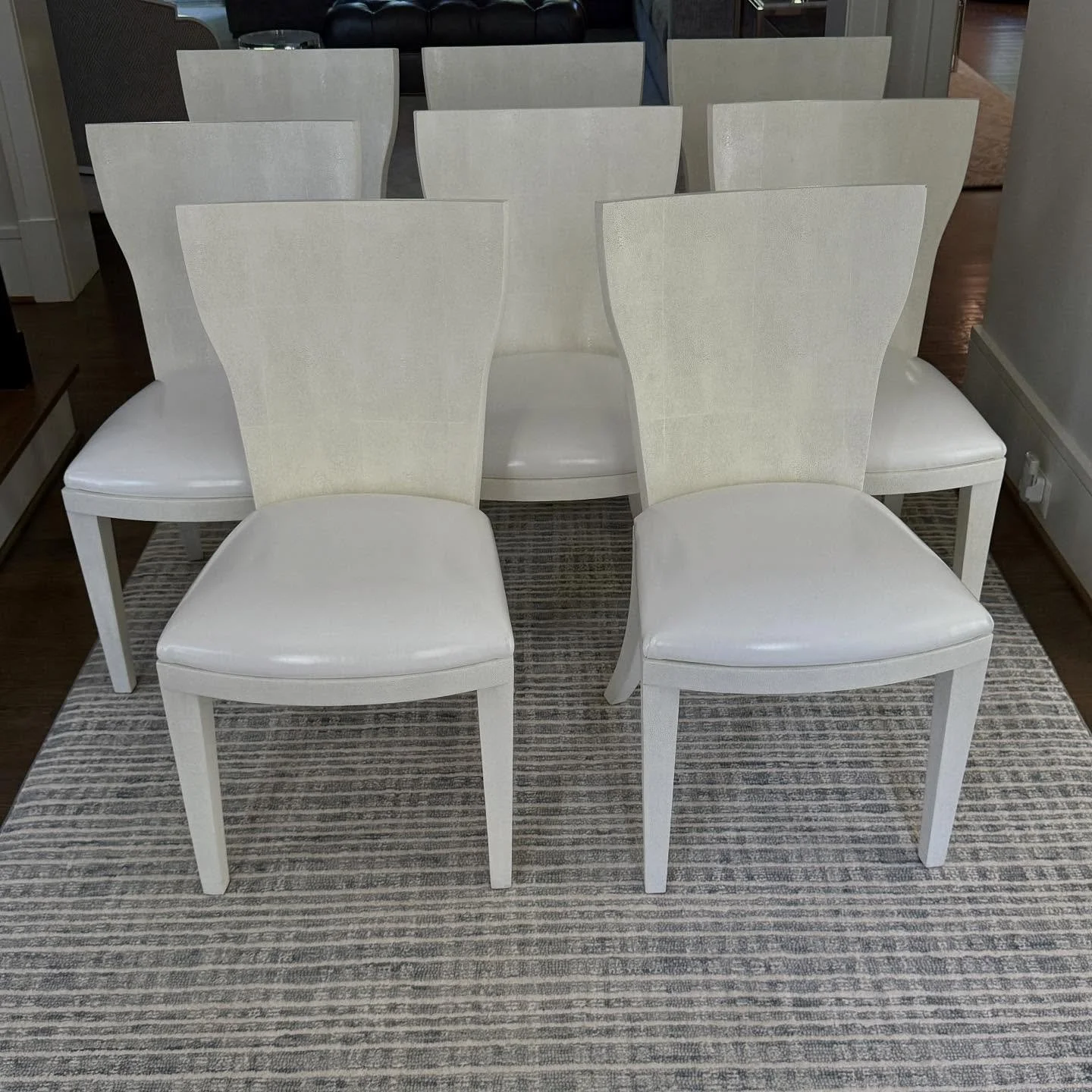 Snow White & her Seven Friends. 🤍
.
.
.
.
.
@madegoods
#madegoods
#shagreen
#fauxshagreen
#whitediningchairs
#whitediningroom
#chairishseller
#gonegirlhome