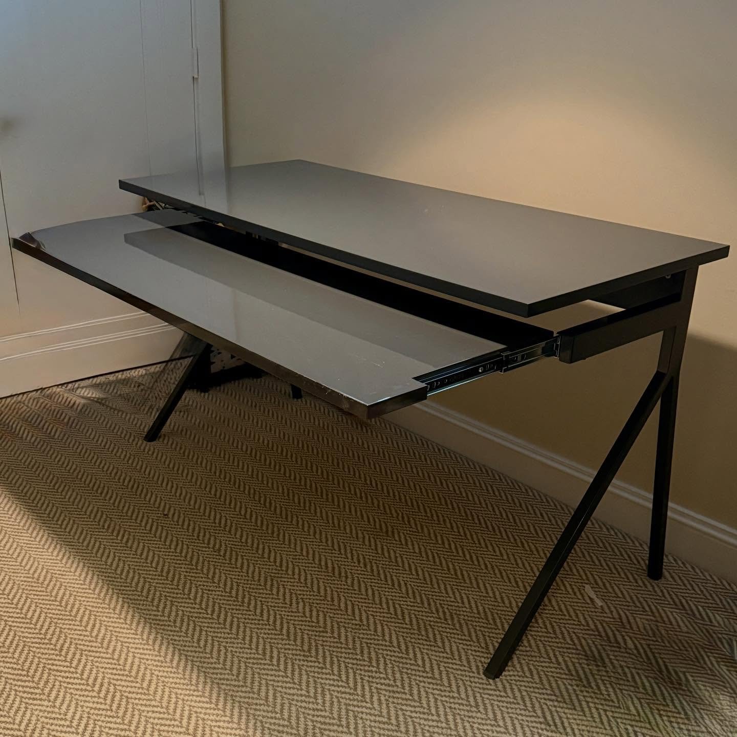 Desk by day. Wrapping station by night.
.
.
.
.
.
@bludot
#bludot
#bludotdesk
#moderndesk
#homeoffice
#buynothingnew
#curatedconsignment
#gonegirlhome