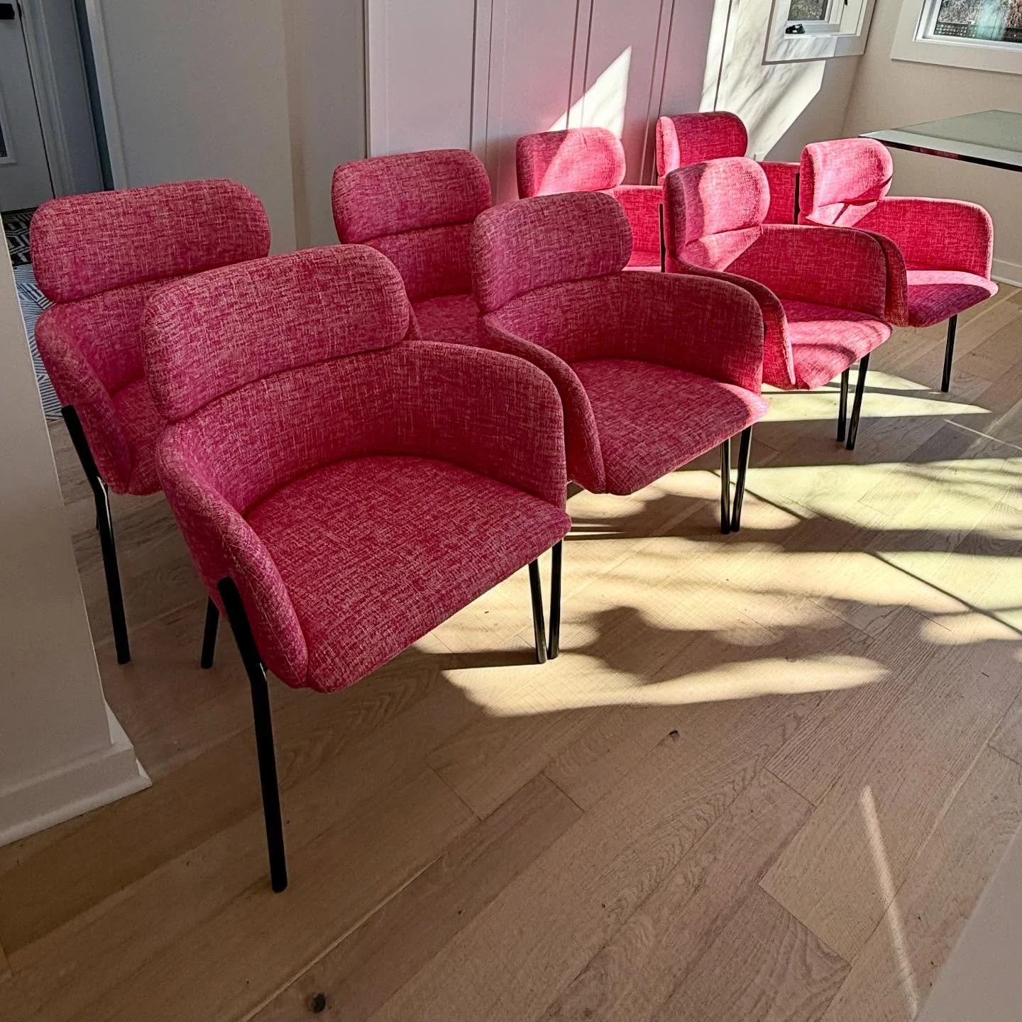 On Wednesdays we wear pink.
.
.
.
.
.
@cb2
#cb2
#mycb2
#customupholstery
#pinkdiningchair
#livecolorfully
#fabrictothetrade
#gonegirlhome
