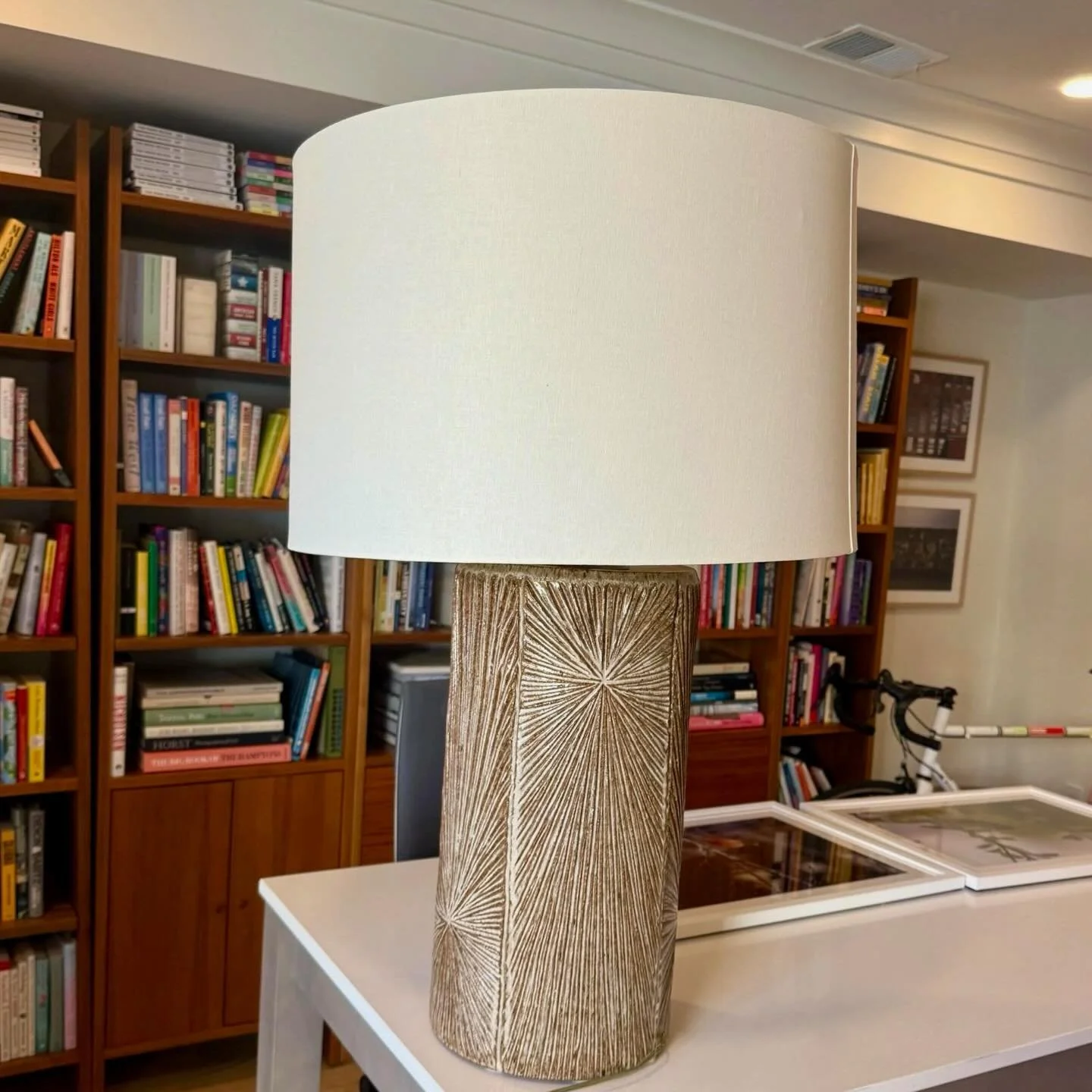 Here&rsquo;s to a bright new year! 
.
.
.
.
.
#davidcresseyceramics
#robertmaxwellceramics
#earthgender
#midcenturyceramics
#gonegirlhome