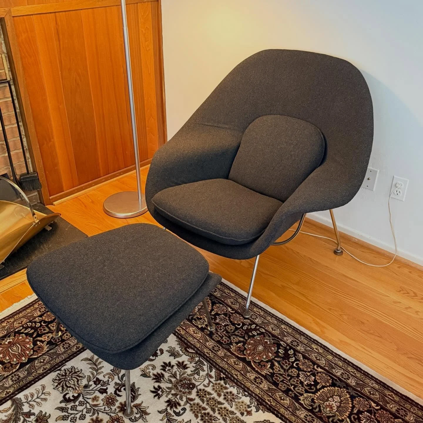 Apr&egrave;s Shovel
.
.
.
.
.
#florenceknoll
#wombchair
#vintageknoll
#vintagewombchair
#knolltextiles