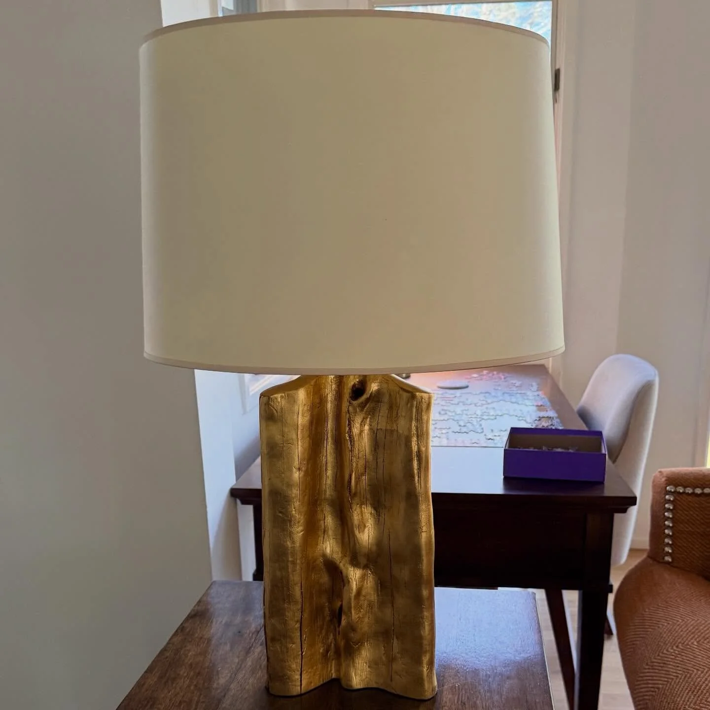 Go for the Gold 🥇
.
.
.
.
@visualcomfort
#visualcomfort
#goldlamp
#curatedconsignment