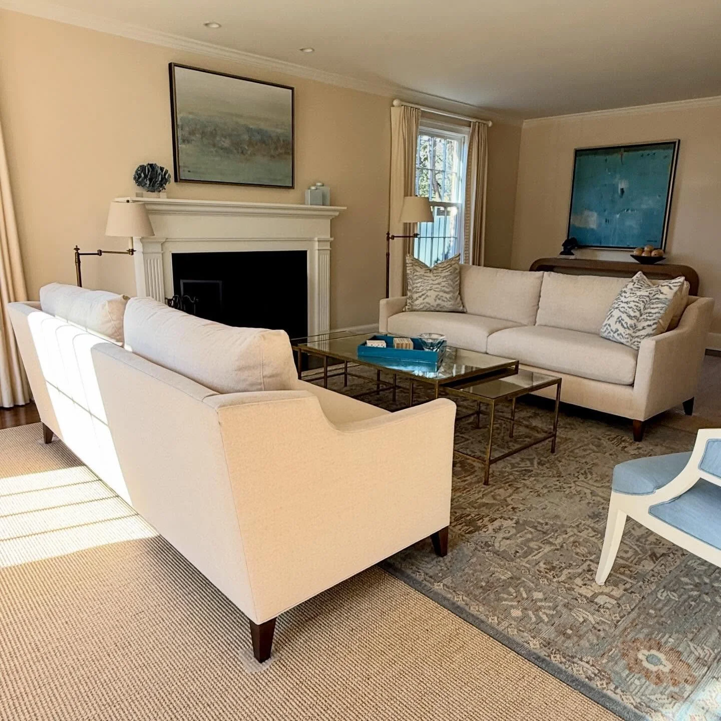 TWO like new sofas at one great price.🤩
.
.
.
.
.
@mgbwhome
#pairofsofas
#neutralsofas
#neutralhome
#curatedconsignment