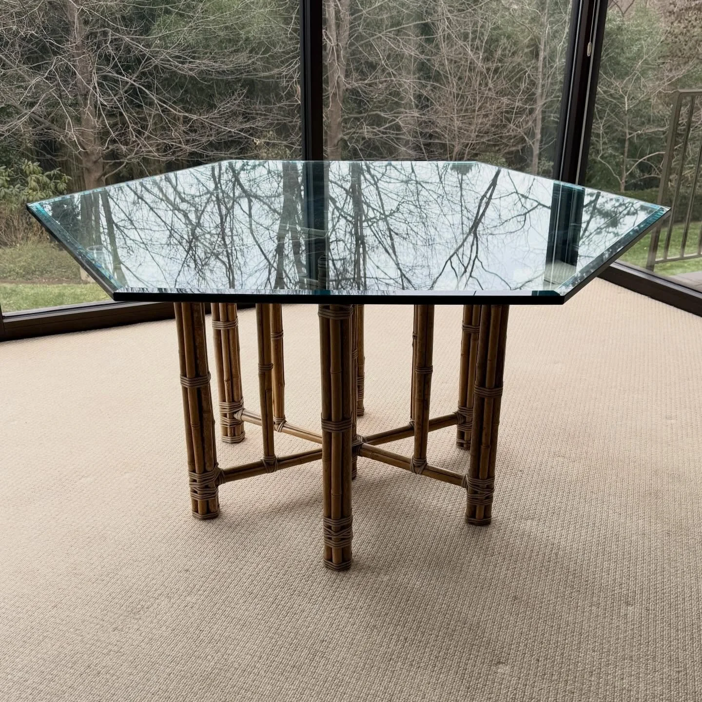 Vintage McGuire...Hex Yeah!
.
.
.
.
.
#mcguiretable
#vintagemcguire
#bambootable
#palmbeachstyle