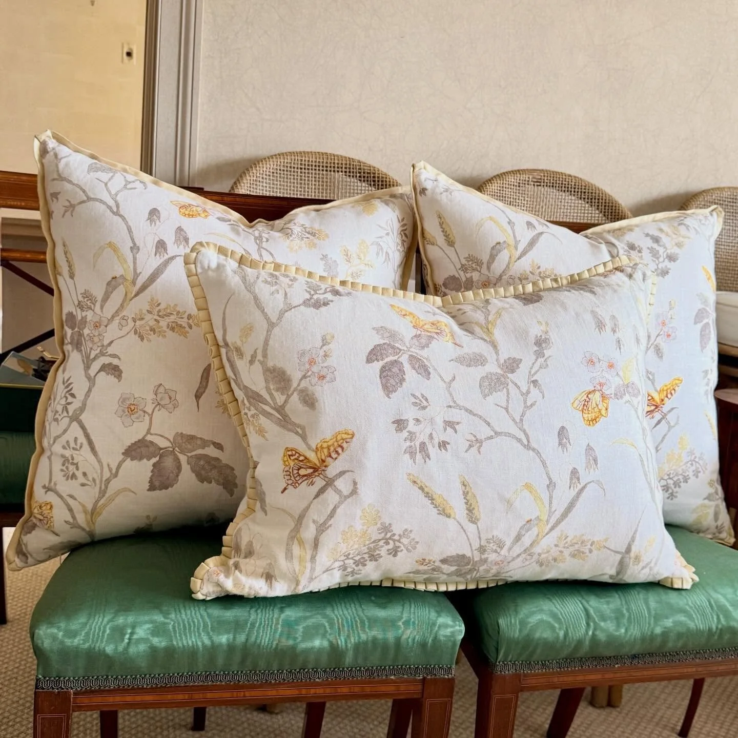 Spring 💛
.
.
.
.
.
@vervainfabrics
#barrydixonvervain
#butterflyfabric