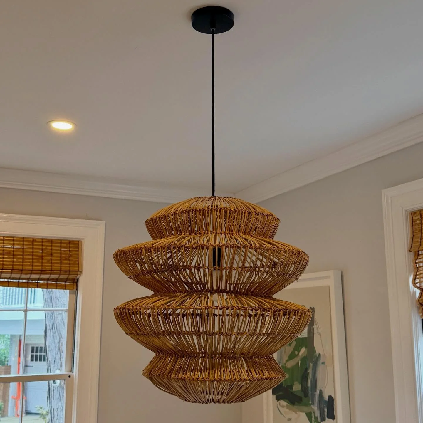 😎
.
.
.
.
.
#wovenlight
#rattanpendant
#wovenpendantlight
#bohodecor 
#beachhousedecor