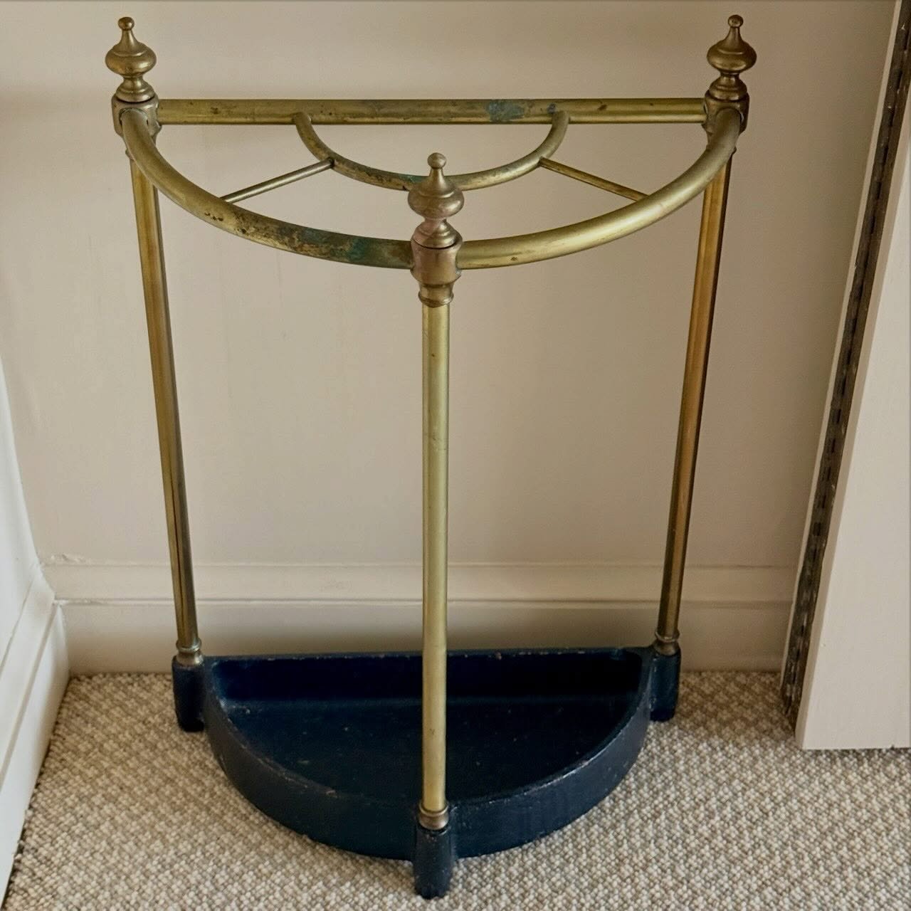 Stick Season
.
.
.
.
.
#antiquestickstand
#antiquebrass
#mixoldwithnew
#brassverdigris