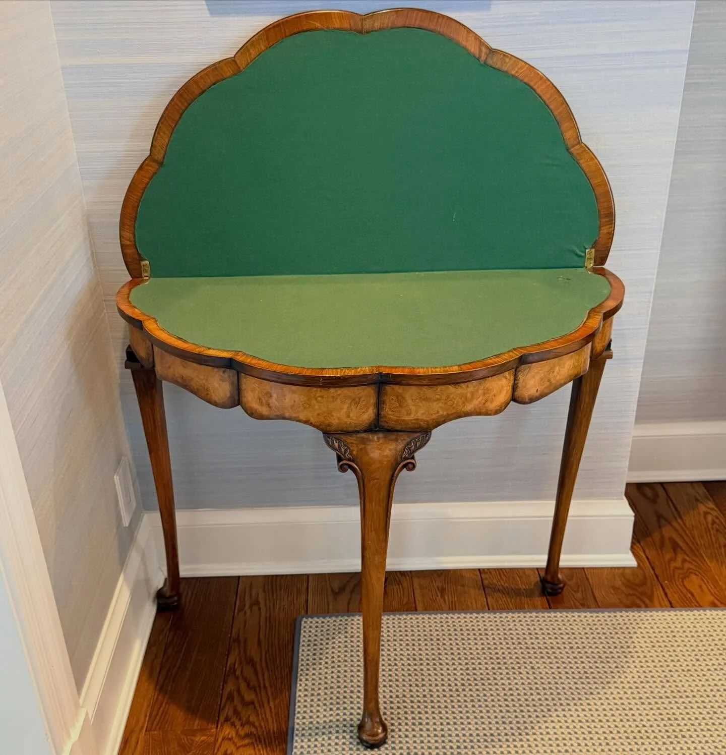 Our kind of green.&nbsp;&nbsp;&nbsp;⛳️ 

🔸 Queen Anne&nbsp;Scalloped Demilune Flip Top Game Table
.
.
.
.
.
#gametable
#antiquefliptoptable
#antiquecardtable
#curatedconsignment