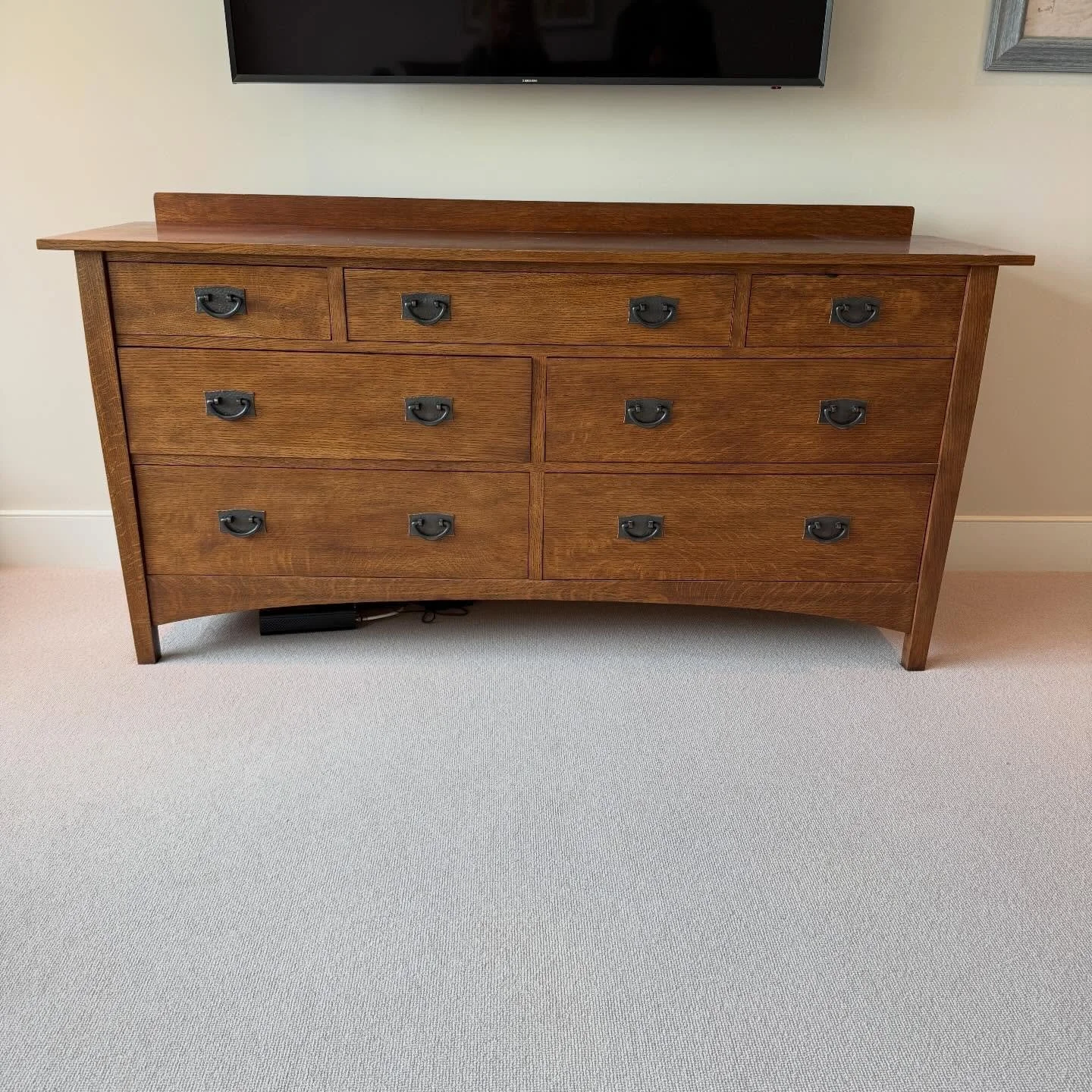 Saturday Arts &amp; Crafts

🔸 Stickley Mission Oak 7 Drawer Dresser
🔸 Stickley Mission Oak 9 Drawer Dresser
.
.
.
.
.
#stickley
#artsandcraftsfurniture
#missionfurniture
#missiondresser
#craftsmanstyle