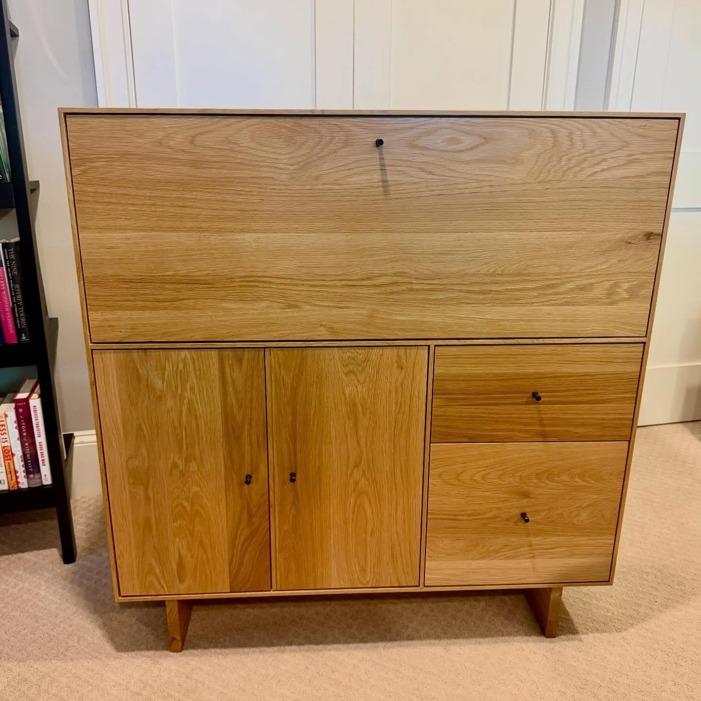 Back to work, but make it stylish.
🔸 Room &amp; Board Hudson Office Armoire With Wood Base
.
.
.
.
.
@roomandboard
#roomandboard
#smalloffice
#homeoffice