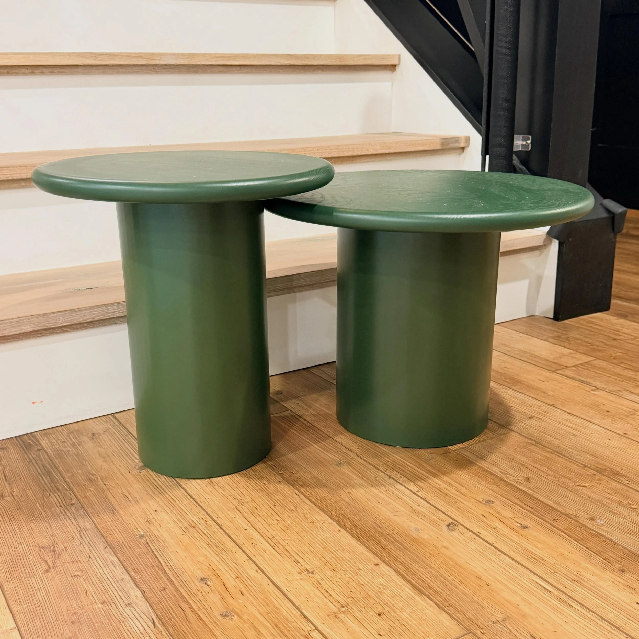 These tables are the best green.
♻️💚♻️
.
.
.
.
.
#nestingtables
#lacqueredfurniture 
#greentables
#livecolorfully 
#curatedconsignment