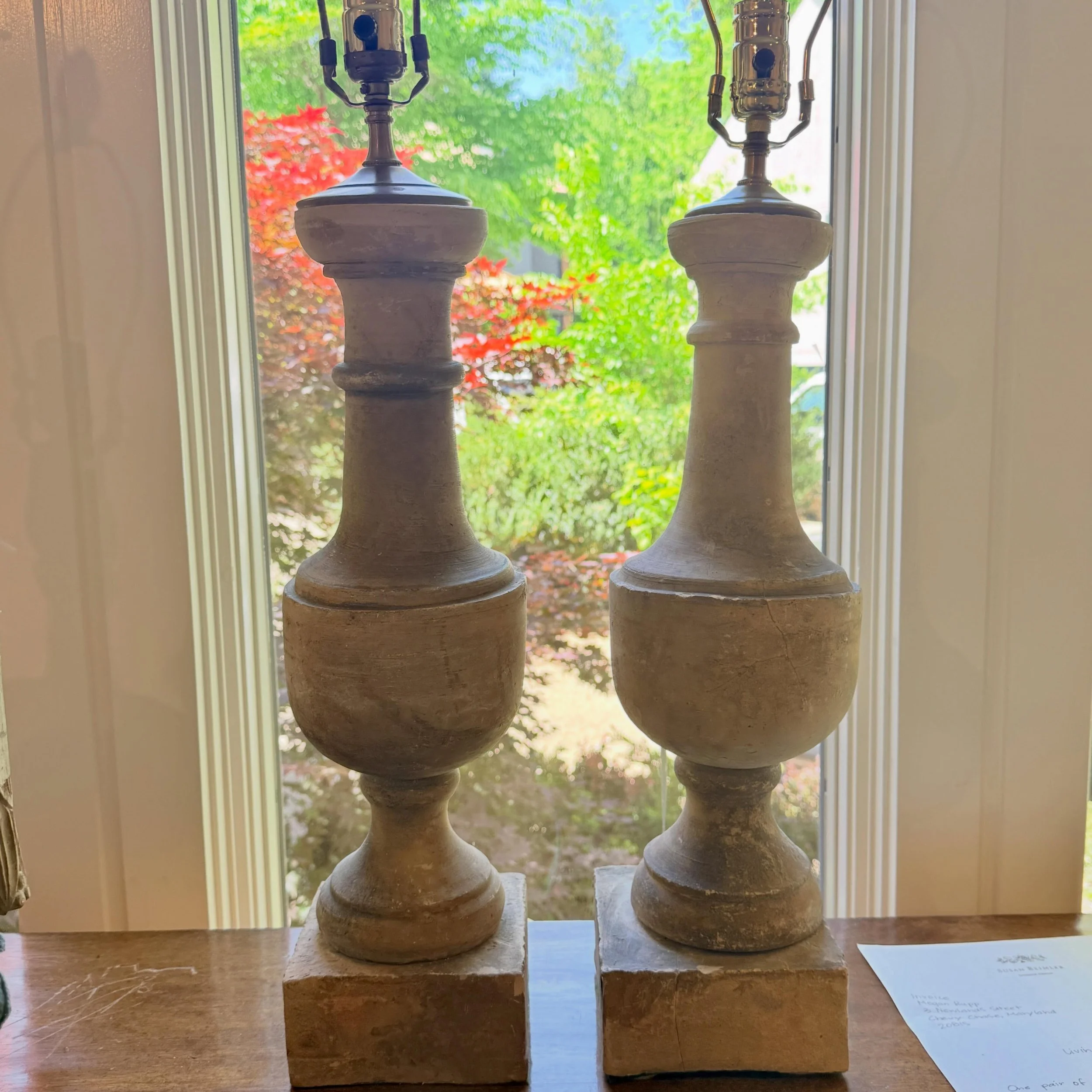 With age comes beauty.
.
.
.
.
.
#terracottalamp
#antiqueterracotta
#balusterlamp
#frenchantiques