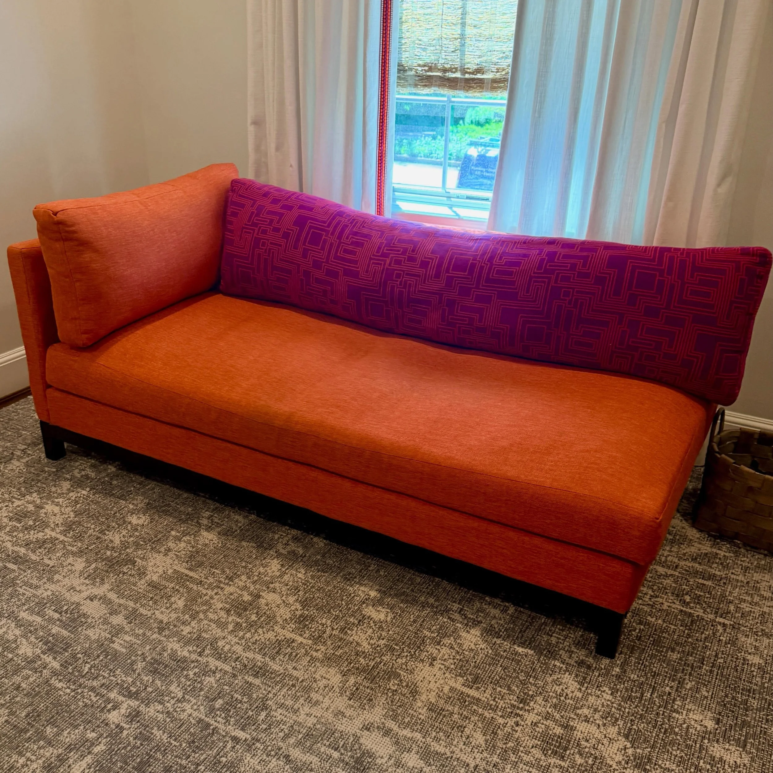 Have a colorful week 🌈🧡
.
.
.
.
.
#joybird
#livecolorfully 
#myjoybird
#chaise
