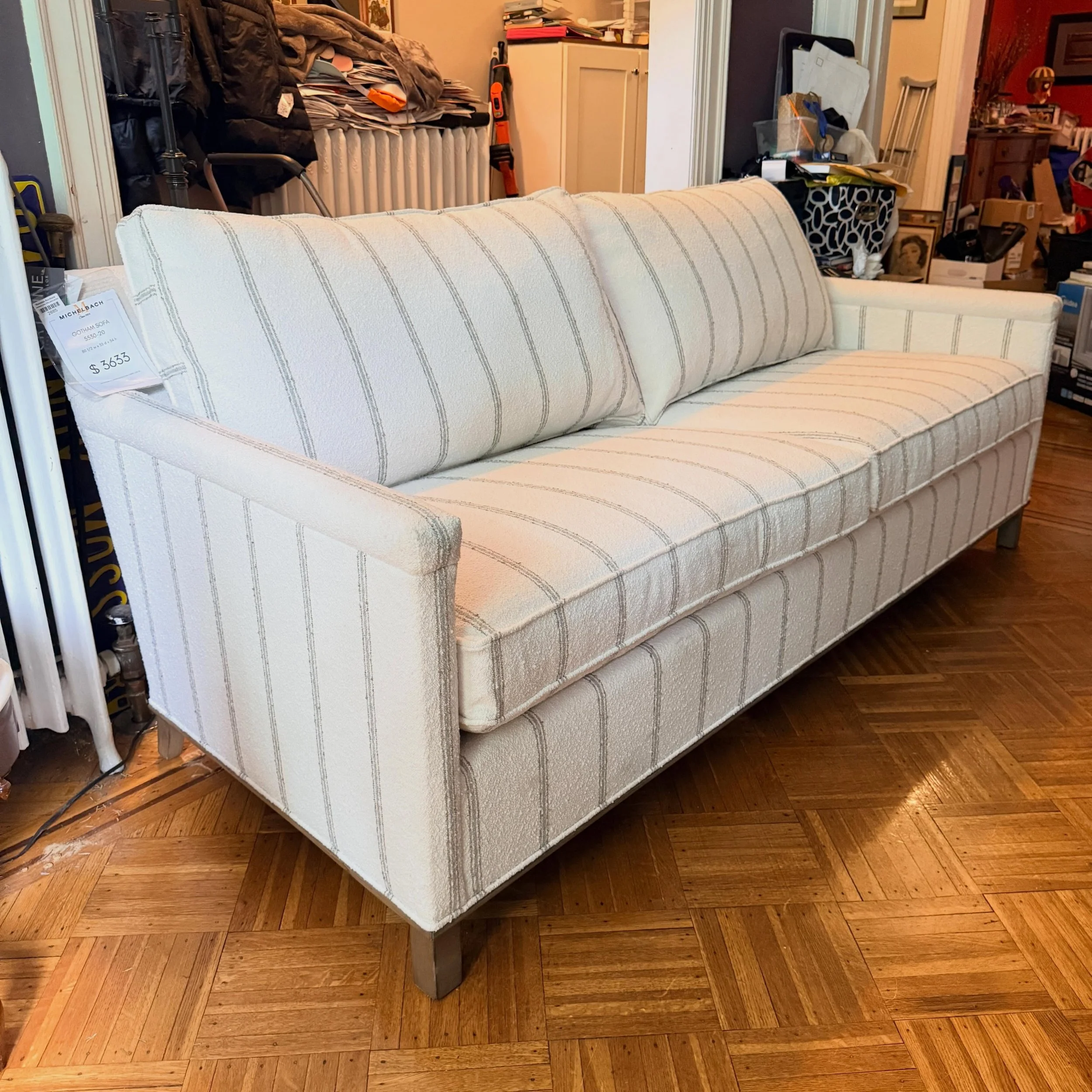 Earn your stripes 
.
.
.
.
.
#crlaine
#bouclesofa
#crlainesofa
#neutralsofa 
#stripedsofa