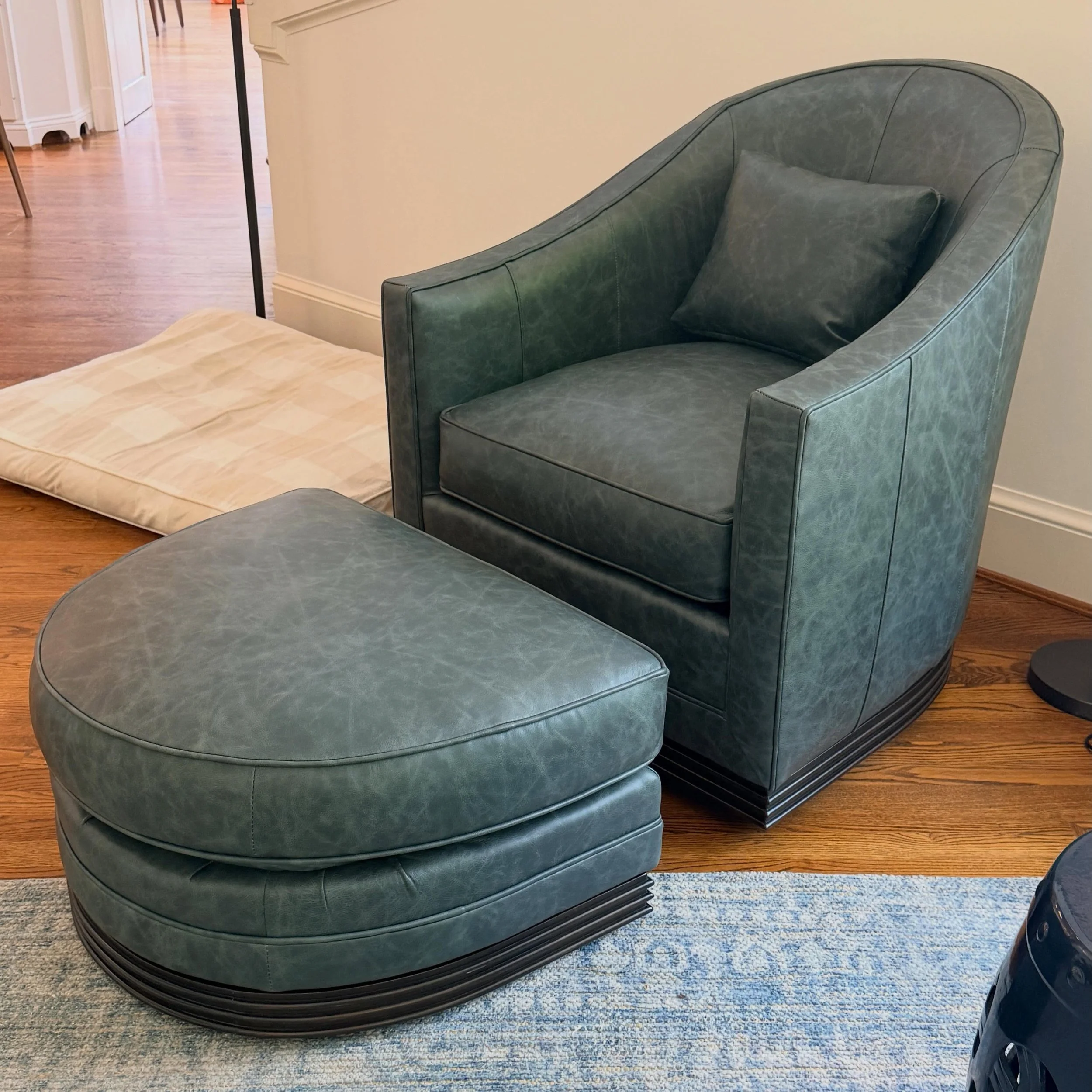 Two birds. One stone.&nbsp;&nbsp;World Cup Perch and Father&rsquo;s Day Leather Swivel.
.
.
.
.
.
@vanguardfurniture
#leatherswivelchair
#curatedconsignment
#vanguardfurniture