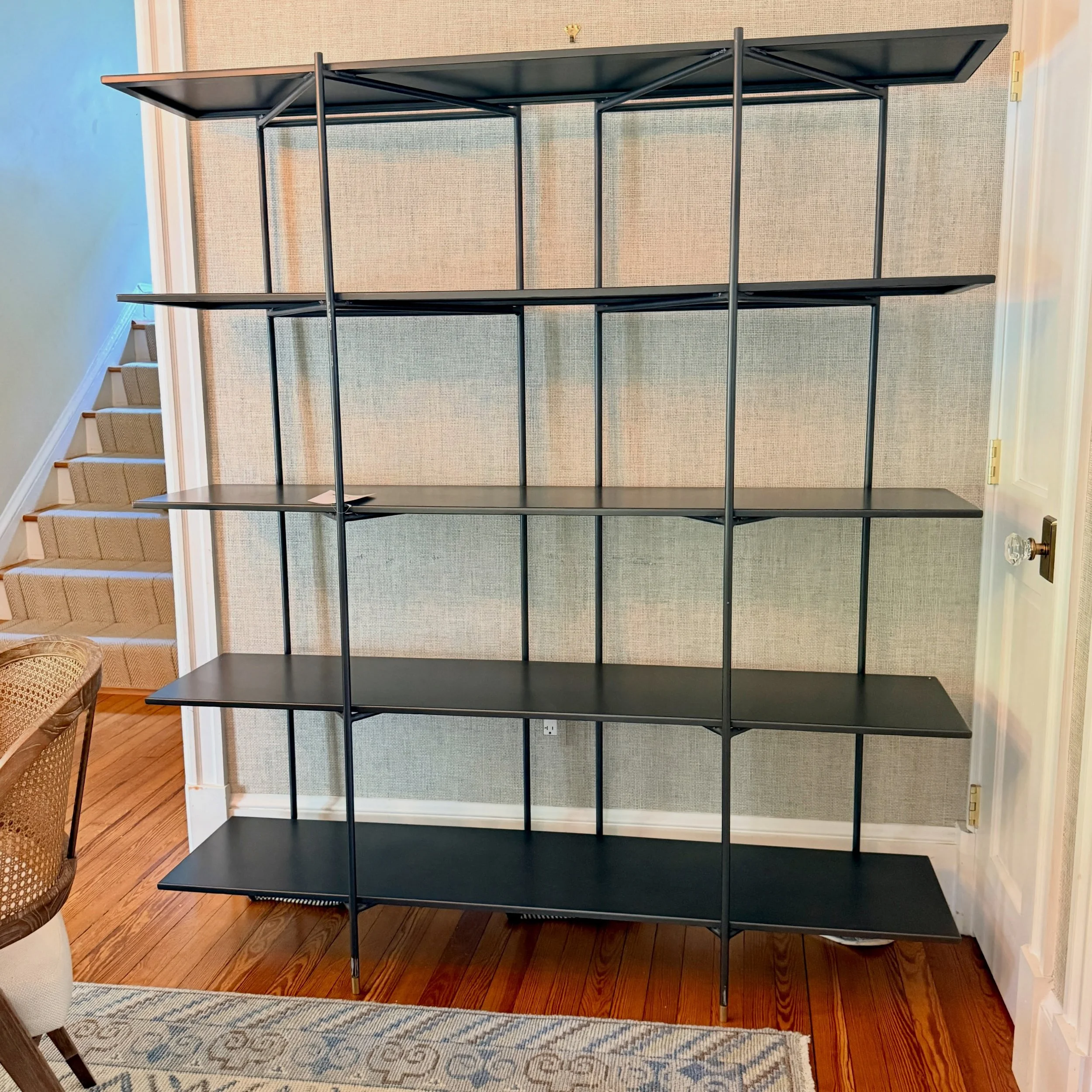 Five Shelves for your Top Shelf Bottles 🍾
.
.
.
.
.
#fourhandsfurniture
#modernbookcase
@fourhandsfurniture
#modernbookshelf
#homebar