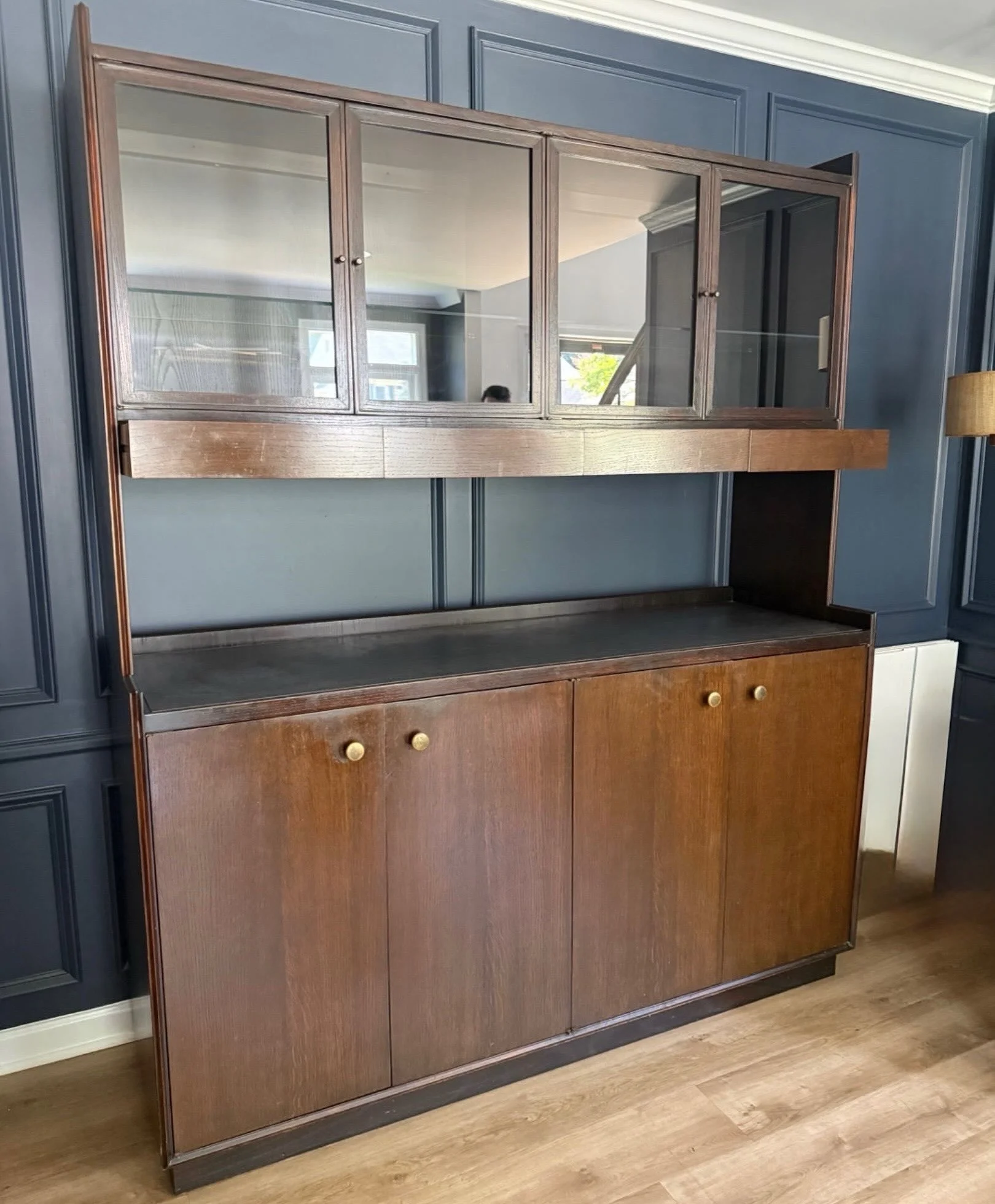 What I mean when I say we need a new bar....
.
.
.
.
.
#dunbar
#vintagedunbar
#dunbarfurniture
#vintagechinacabinet