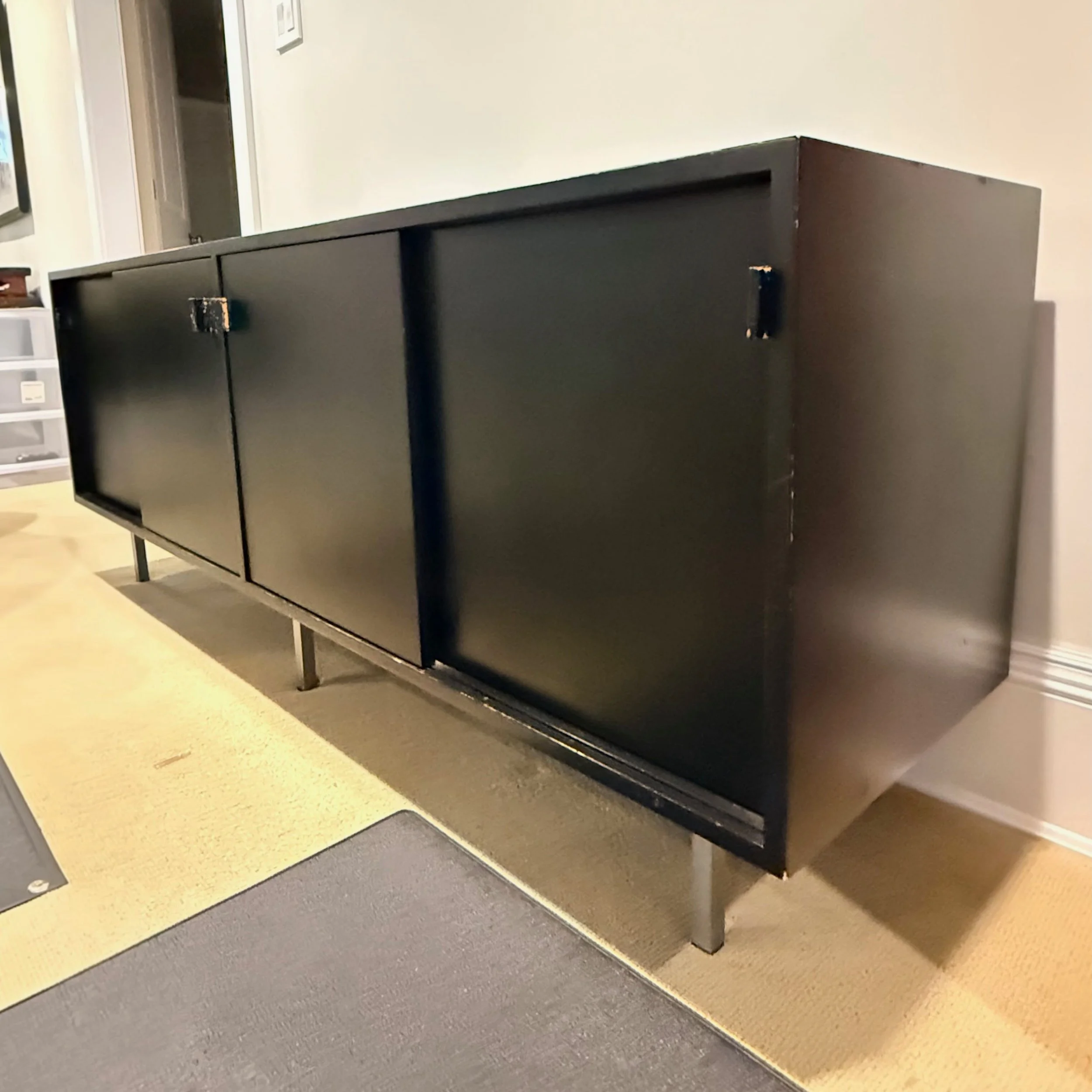 Mid Century Monday: Vintage Florence Knoll Credenza
.
.
.
.
.
#knollassociates 
#florenceknoll 
#vintageknoll 
#curatedconsignment 
#midcenturymodern