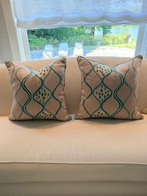 polly settee 5.jpeg