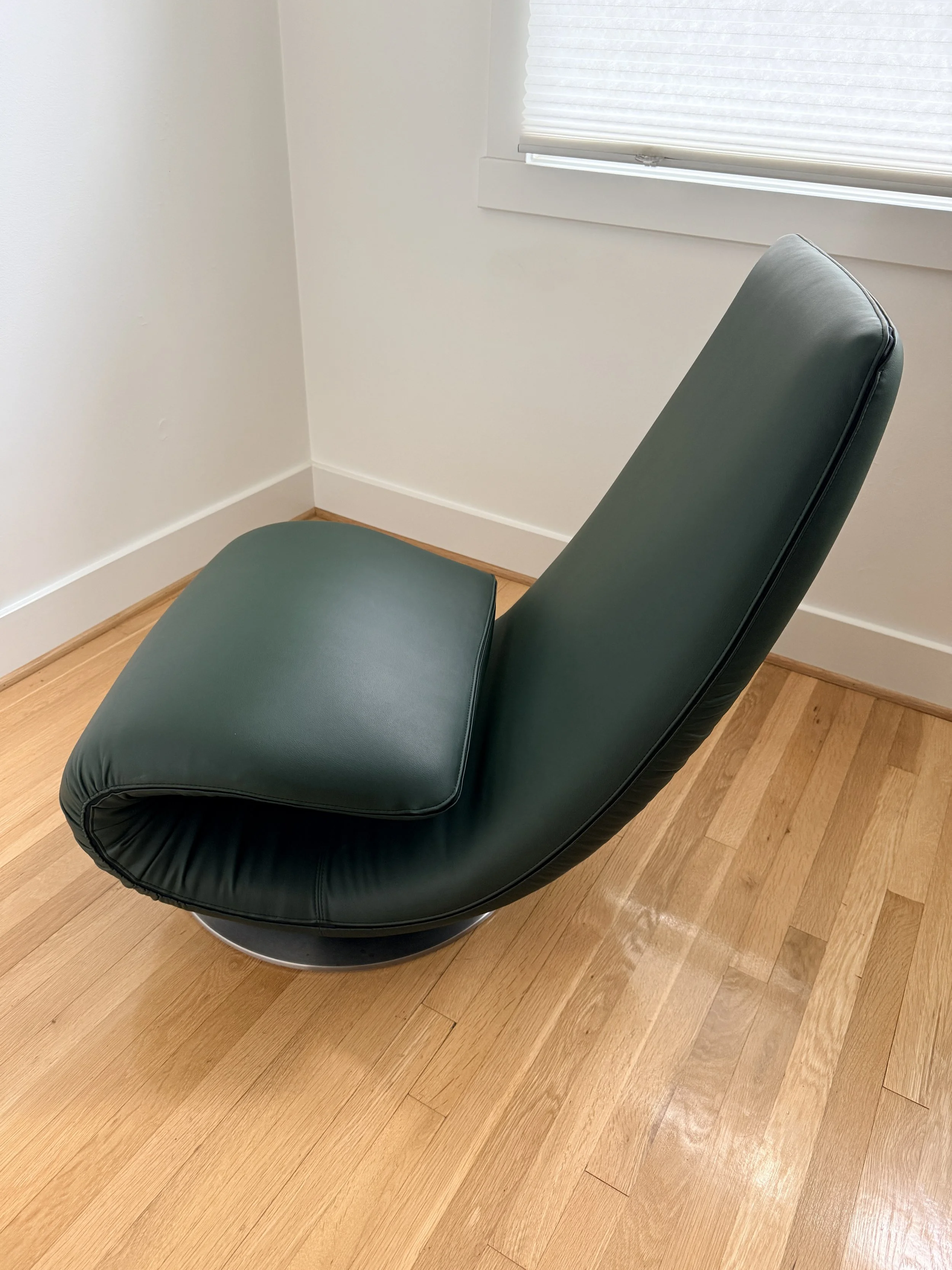 Ricciolo Chaise by Angelo Tomaiuolo for Tonin Casa