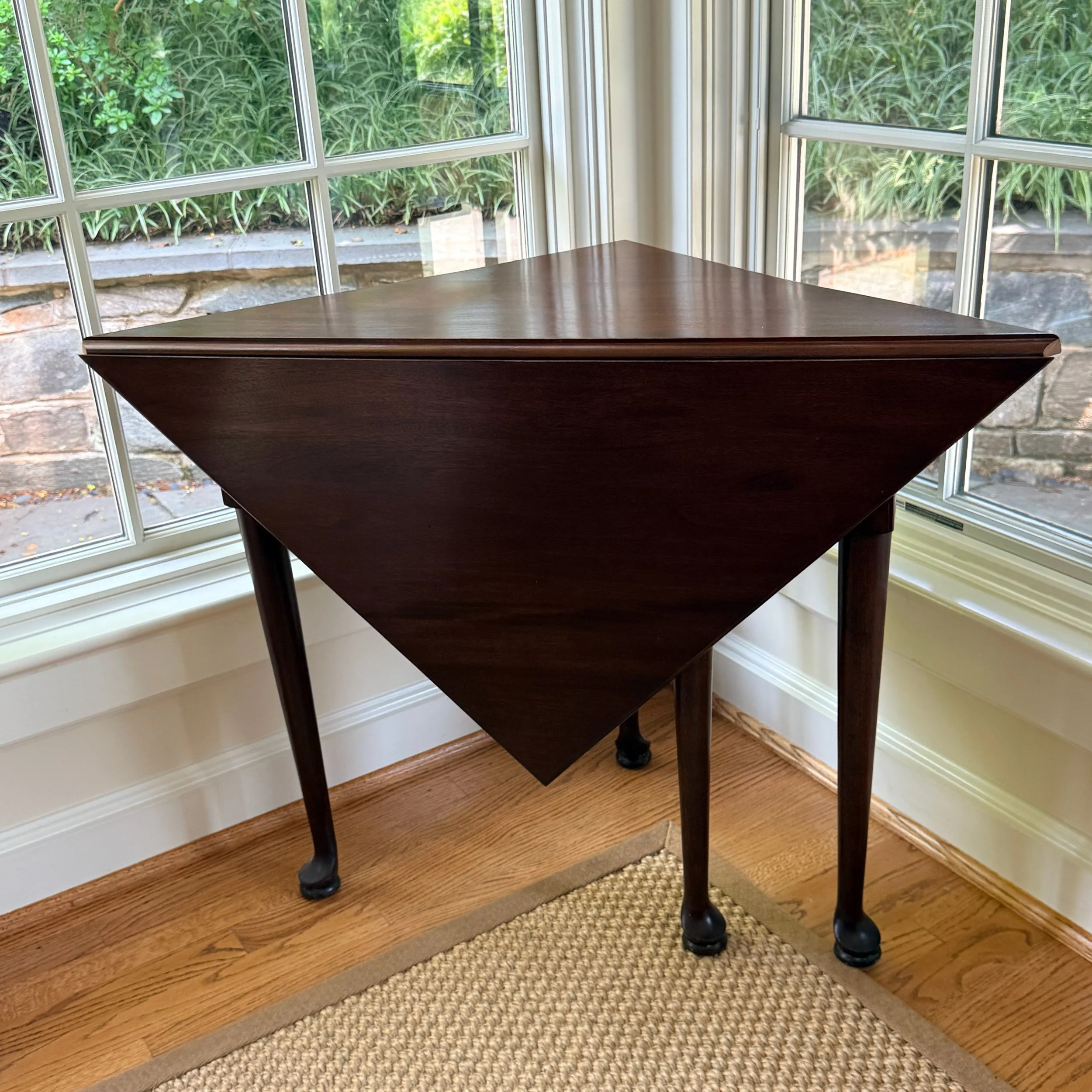 Vintage Queen Anne Dropleaf Corner Table