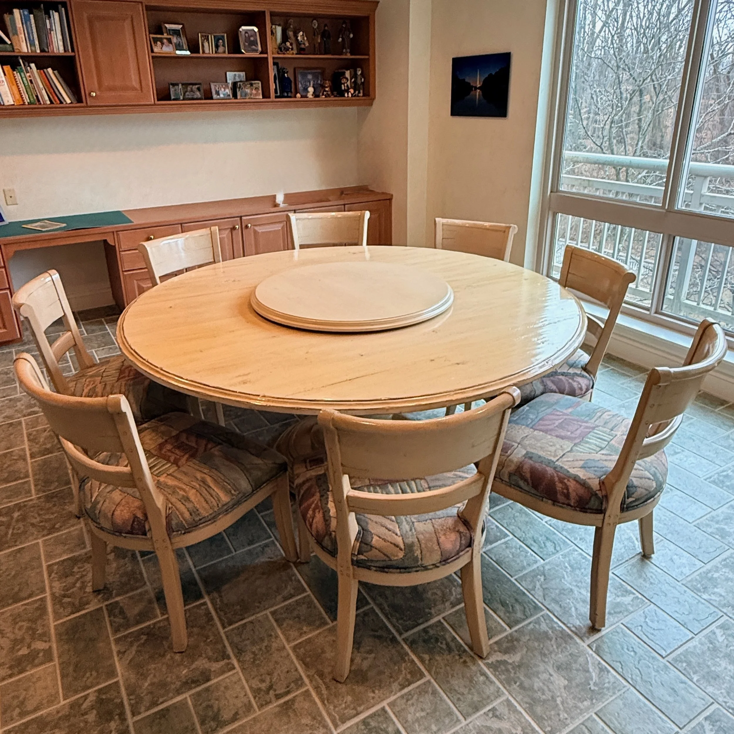 Large Round Kitchen Table with 8 Chairs