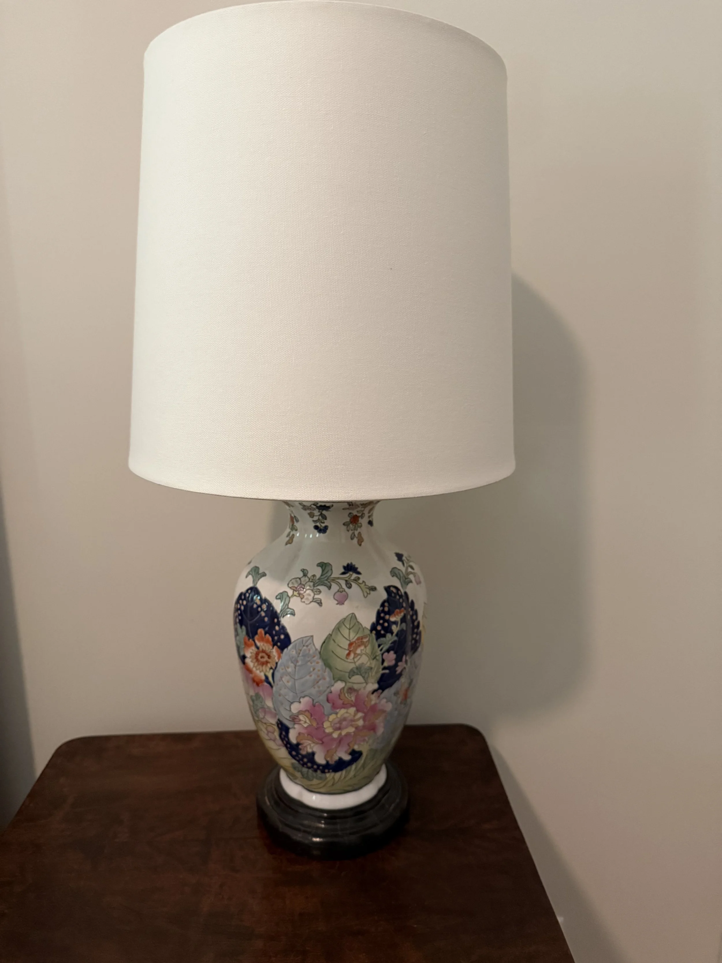 Vintage Tobacco Leaf Ginger Jar Lamp - NASHVILLE