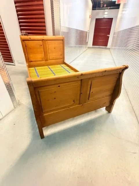 Tracy King bed.jpeg