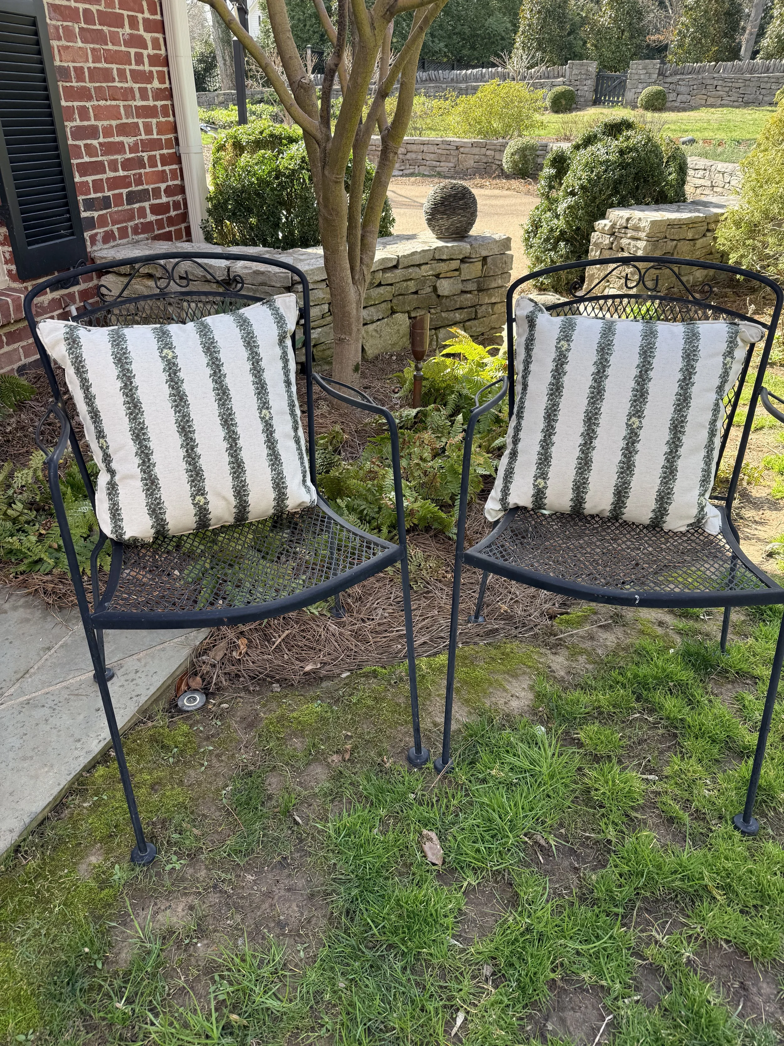 Pair of Leafy Striped Indoor Outdoor Pillows - NASHVILLE