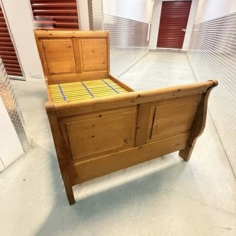 Tracy King bed.jpeg