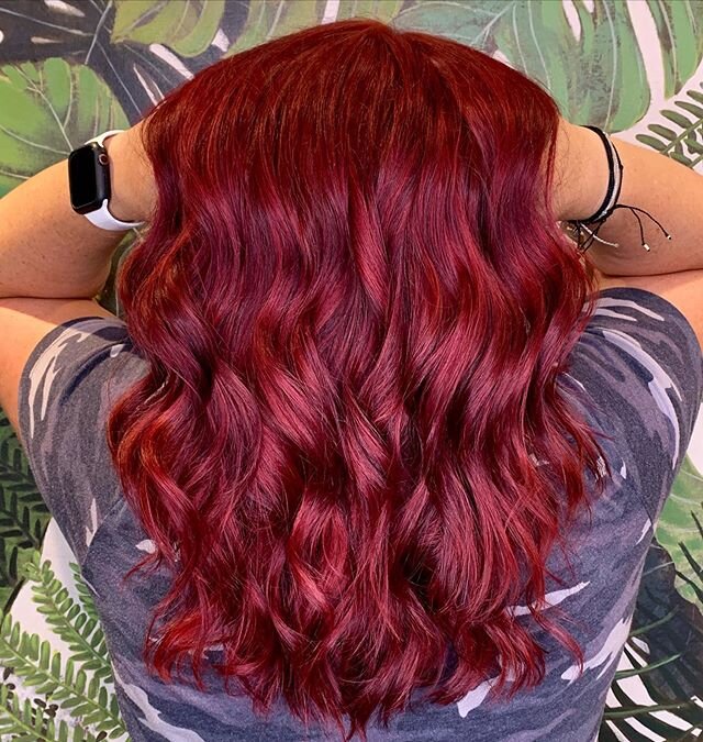 R A S P B E R R Y  J A M
.
Fun red by our talented stylists Alyssa! .
.
#joico #olaplex #joicolumishine #redhead #bold #vibrant #reddinghair #reddinghairstylist #reddingstylist #thisisredding #reddingca #reddingcalifornia