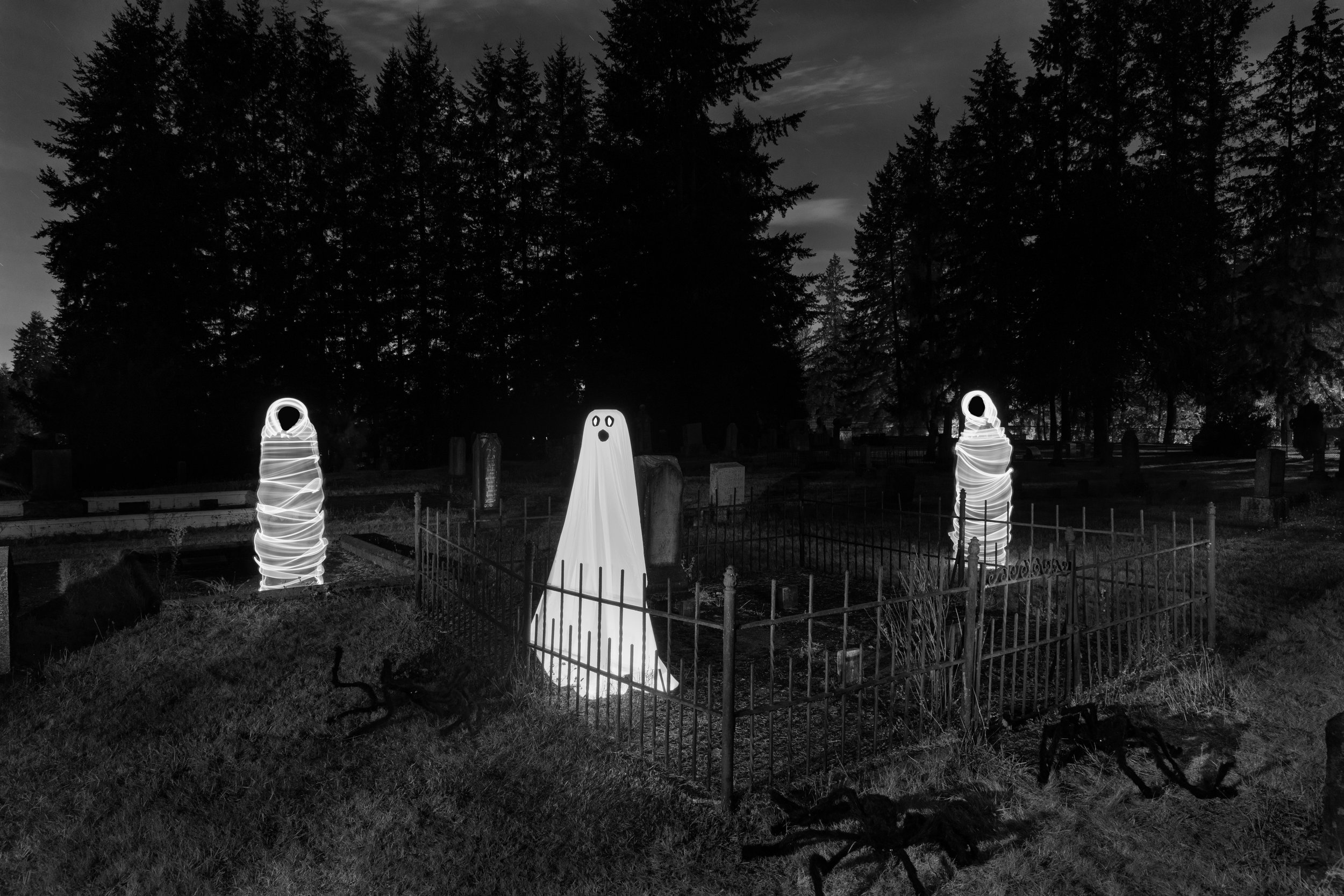 October 2022: Graveyards/Headstones