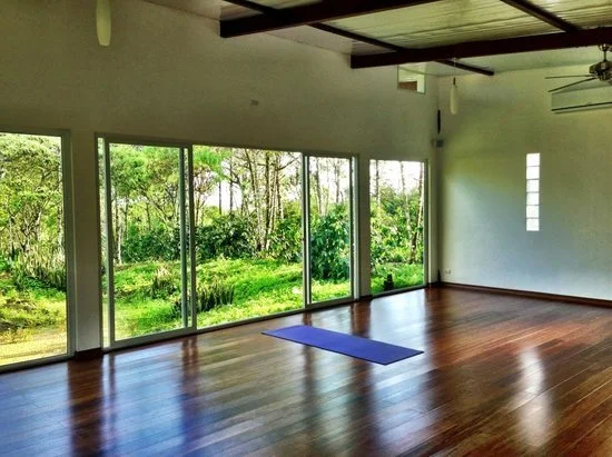 galapagos yoga spcae 4.jpg