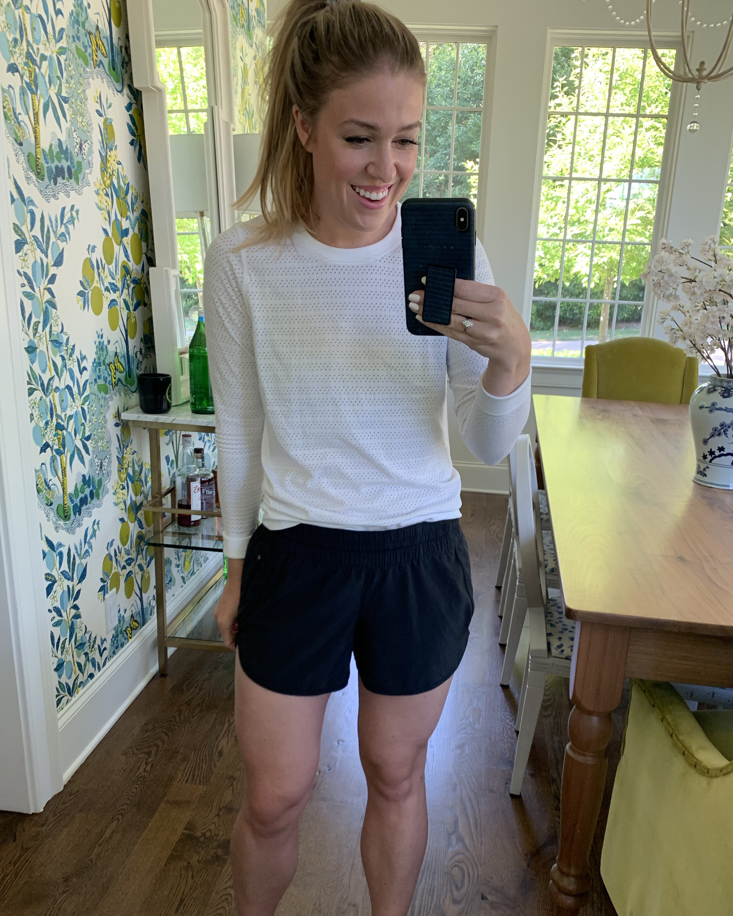 lululemon tracker short v