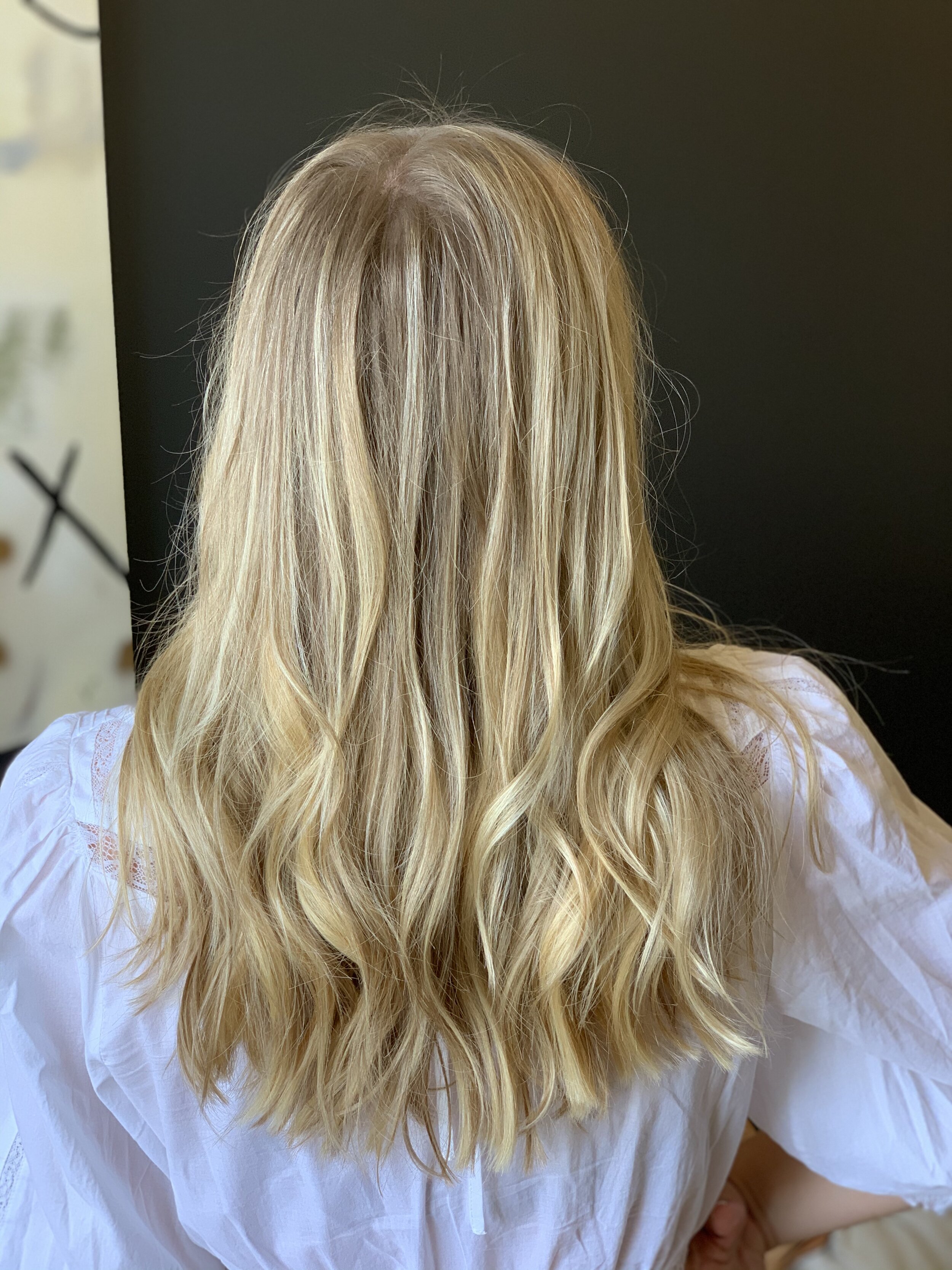 How to Get Natural Looking Blonde Highlights From Your Hairstylist — looks  & merit