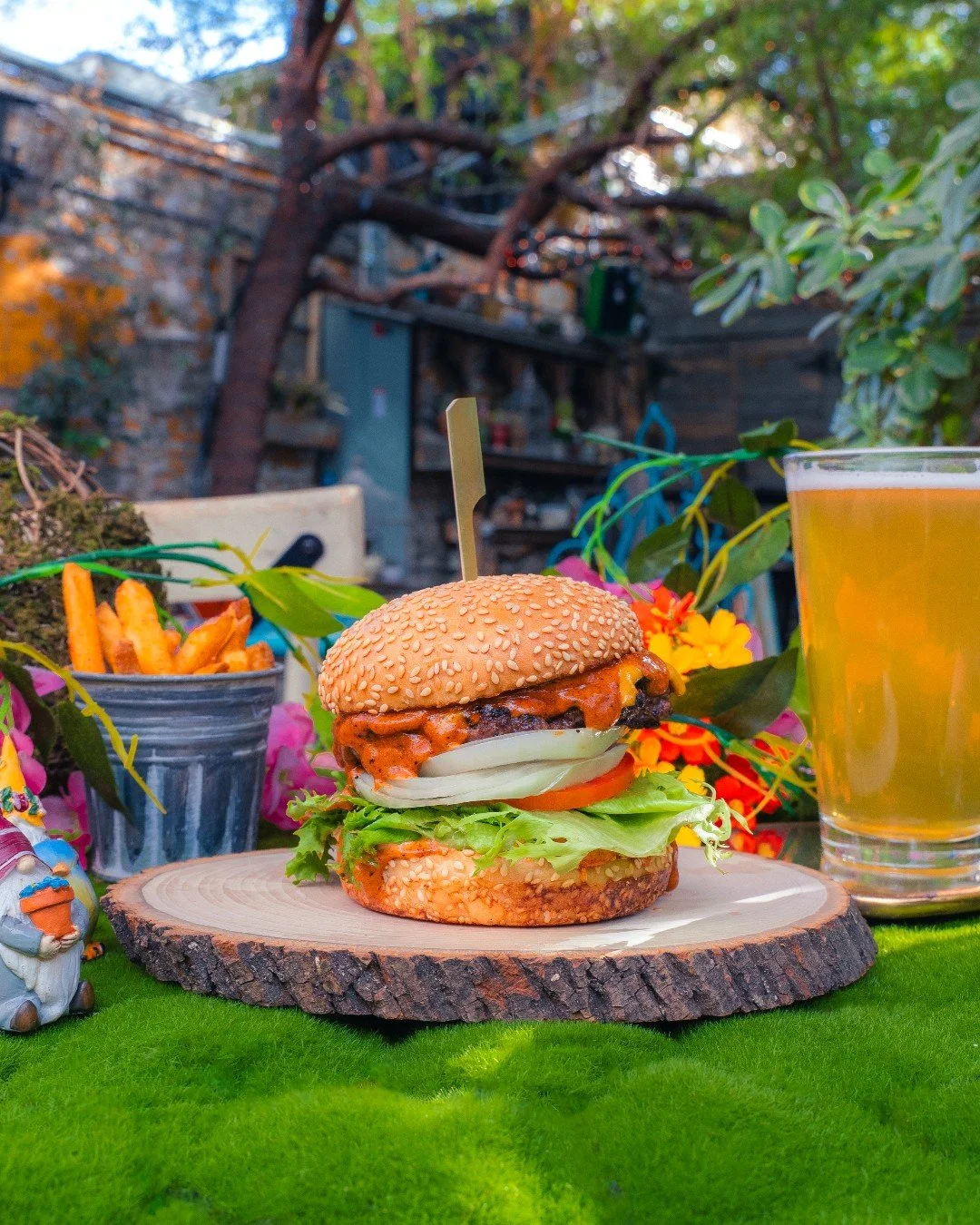 Join us at Park on Fremont for daily happy hour 🍻✨

Enjoy cocktails, beer, wine, and bites starting at just $5.

Mon&ndash;Thu &bull; 5&ndash;7PM
Fri&ndash;Sun &bull; 4&ndash;6PM
