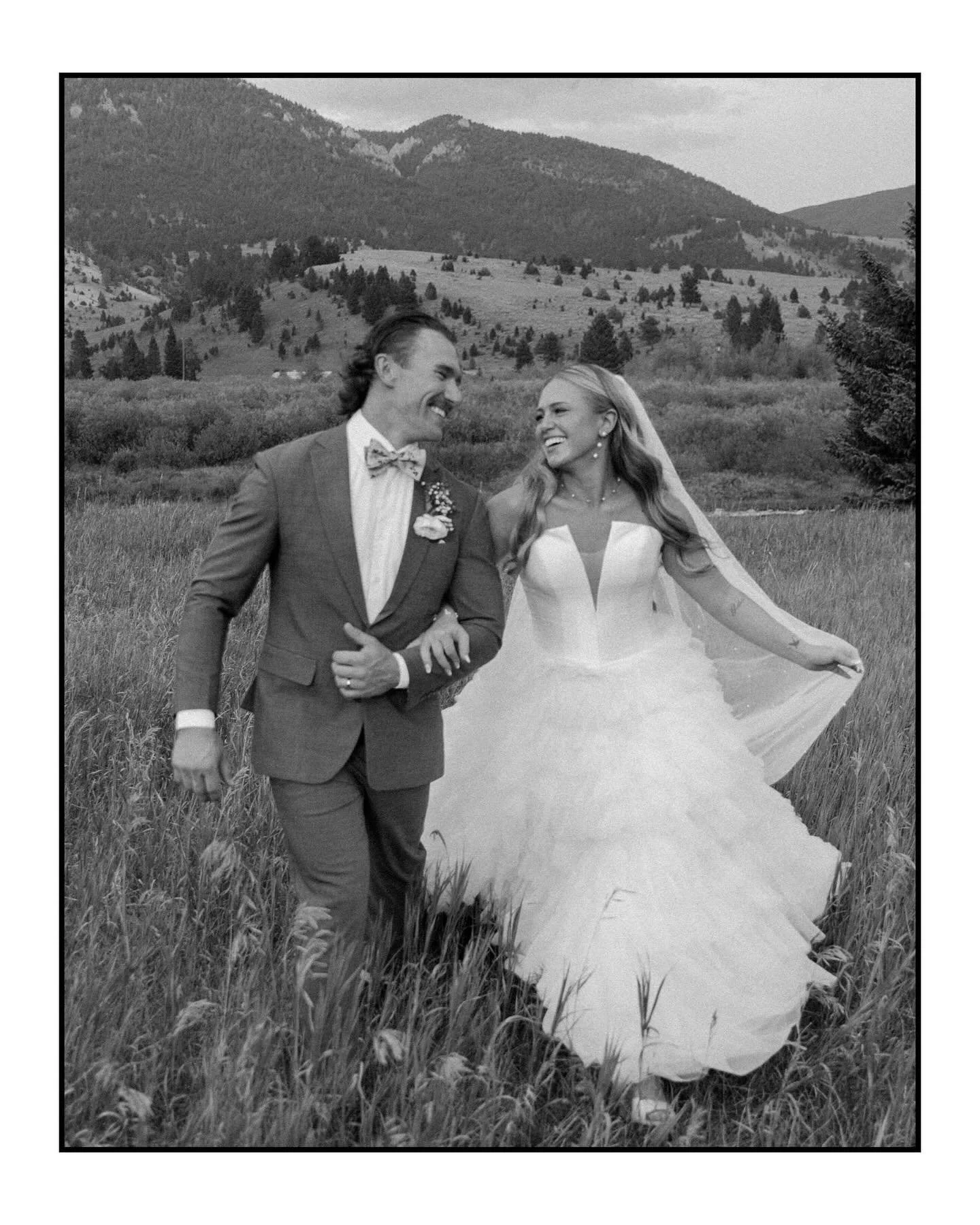 OHHHH MYYYY GOSHHHHHH 😭❤️&zwj;🔥😍🥰🤠🥹🥲

Alison &amp; Michael are literally two of the best people you will EVER meeeeet. To say last weekend was a dream would be an understatement!!!!!

@alibabyy13 @borkowskim45 
Venue - @riverhouse_bbq_events 
