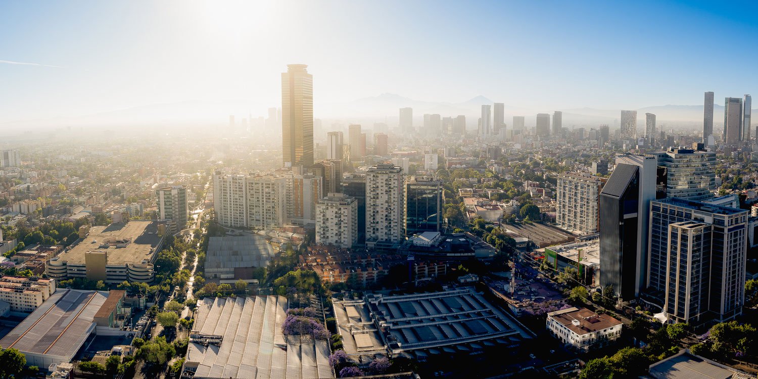 Amanecer Dorado en Metrópolis