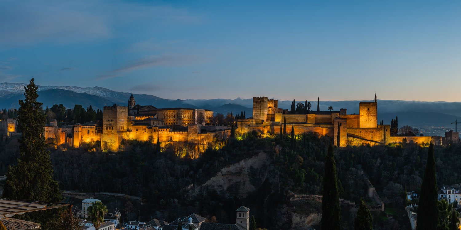 Crepúsculo Histórico: La Alhambra y Sierra Nevada Nevada