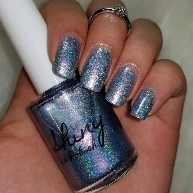 Polish names from left to right:
Midnight Dreams
Mermaid's Pearl
Mustard
Mysterious Nebula
@the.indie.shop
.
.
.
#theindieshop #seattle #theindieshopseattle #indiepolish411 #indiepolishaddict #nailpolish #notd #supportsmallbusiness #supportindiepolis