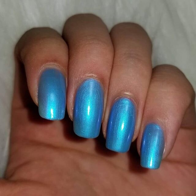 Shiny nail polish will be bringing 44 colors and mystery polishes to @the.indie.shop this sunday. To see the full album of all the polishes, go to my Facebook page. I will have a preorder form in case a polish sells out. If you want me to reserve som