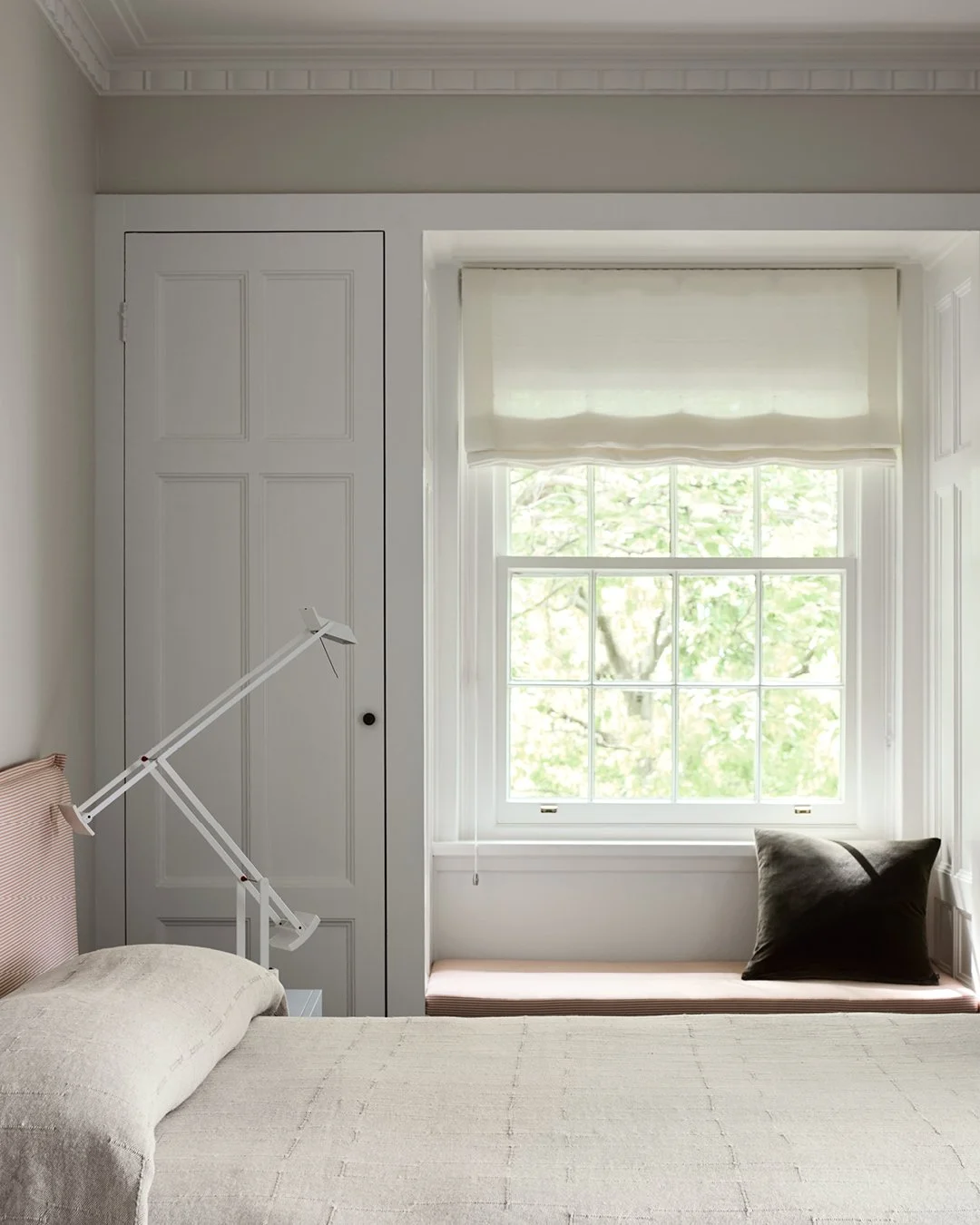 We create spaces that feel complete, considered and enduring – translating your individual identity into interiors that work beautifully every day.
In this heritage 19030s Marcus Martin home, we focused on the interior space, not the architect