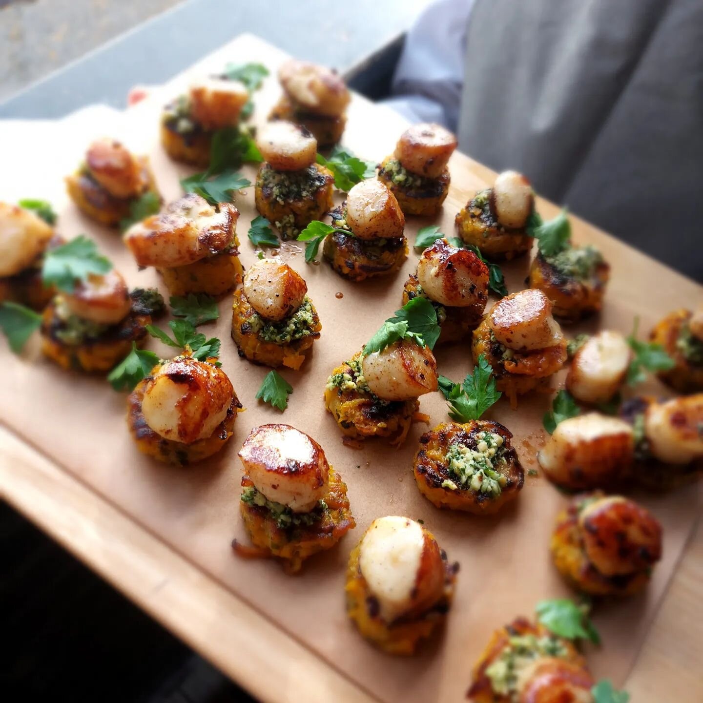 Seared scallops on lemongrass pumpkin cakes from today's delightful wedding.  Congratulations G &amp; J, what a wonderful celebration!

More pics to come....
